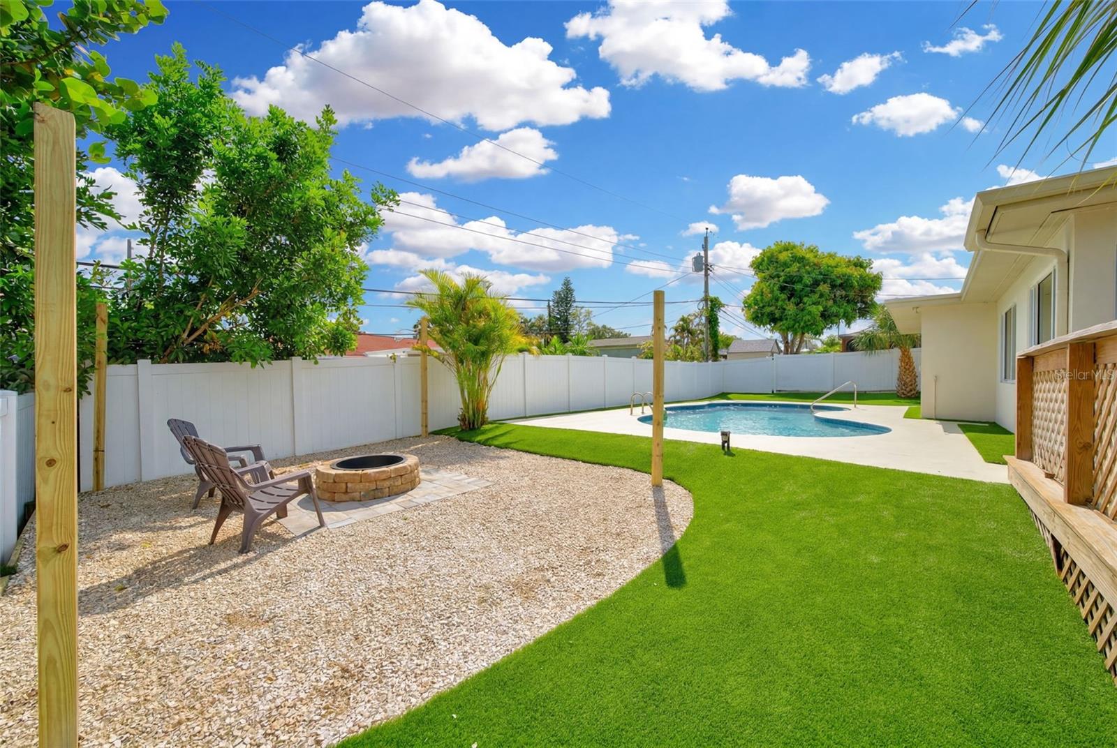 HARBOR HILLS - Residential