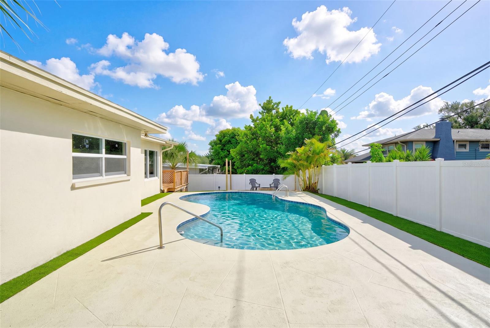 HARBOR HILLS - Residential
