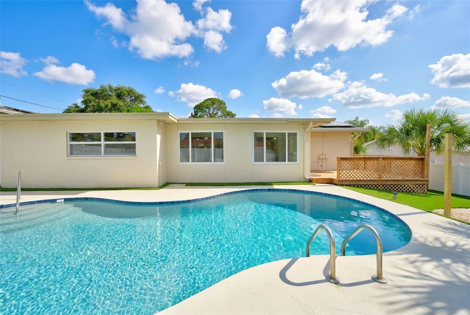 HARBOR HILLS - Residential