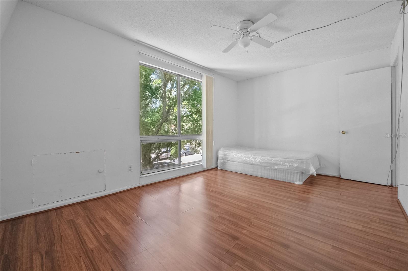 SUMMIT HOUSE - Residential
