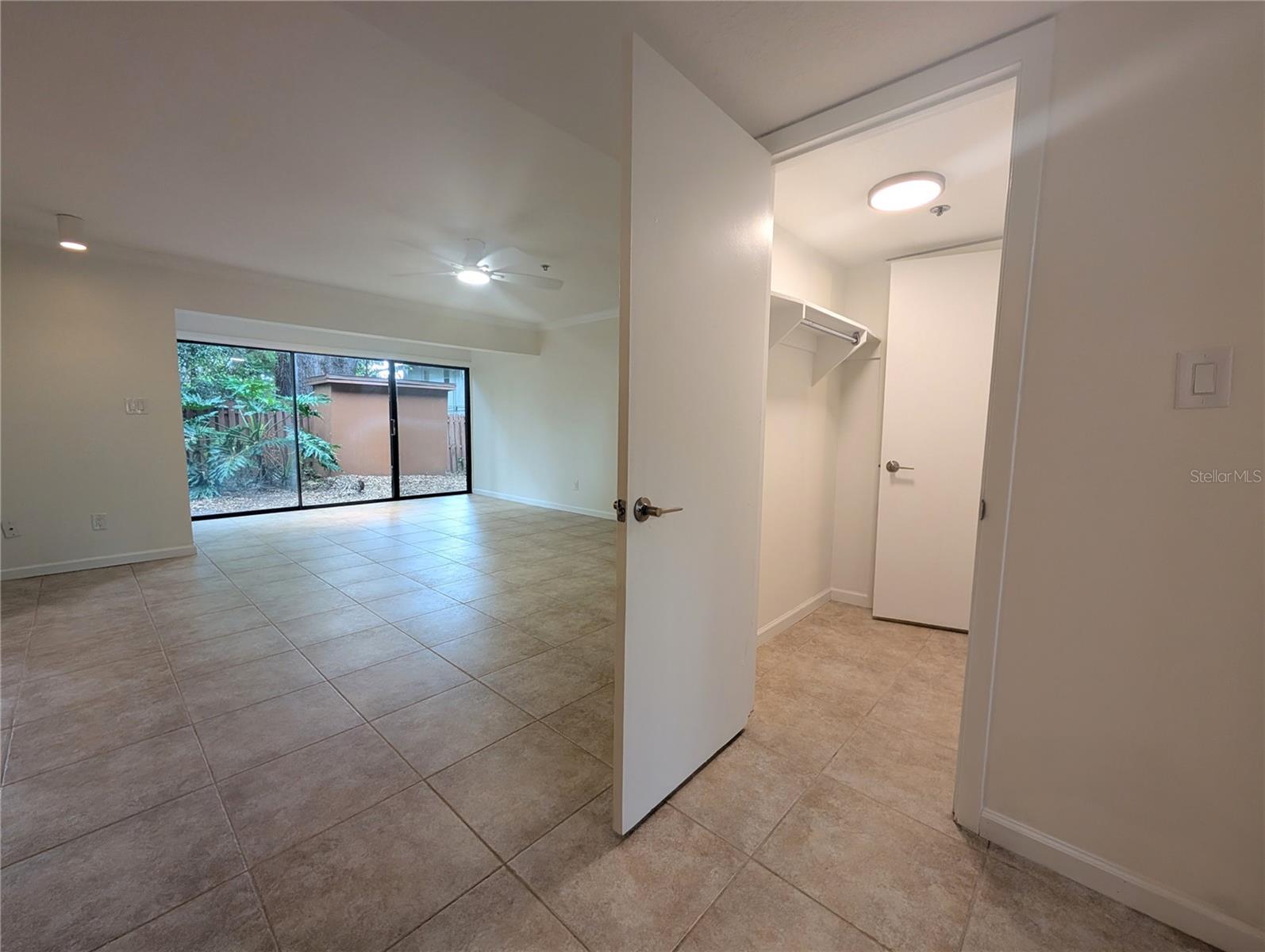 ONE THOUSAND OAKS REP - Residential