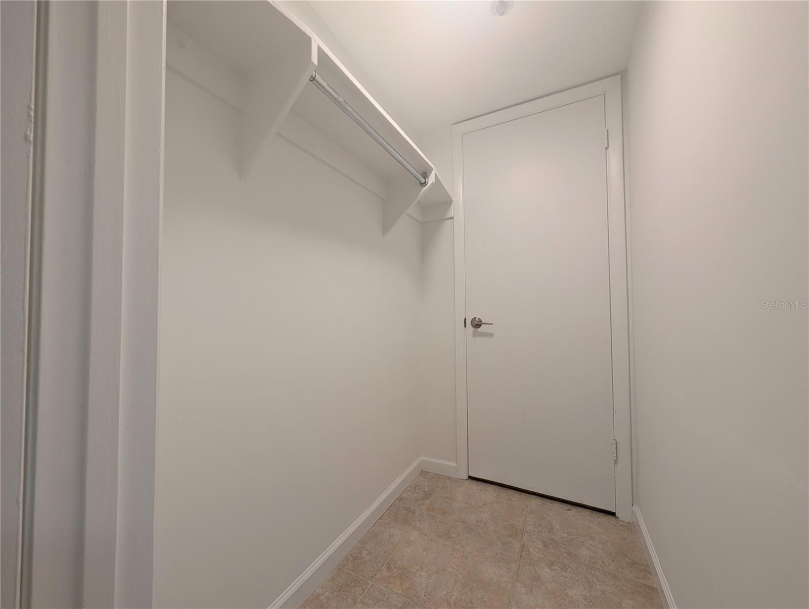 ONE THOUSAND OAKS REP - Residential