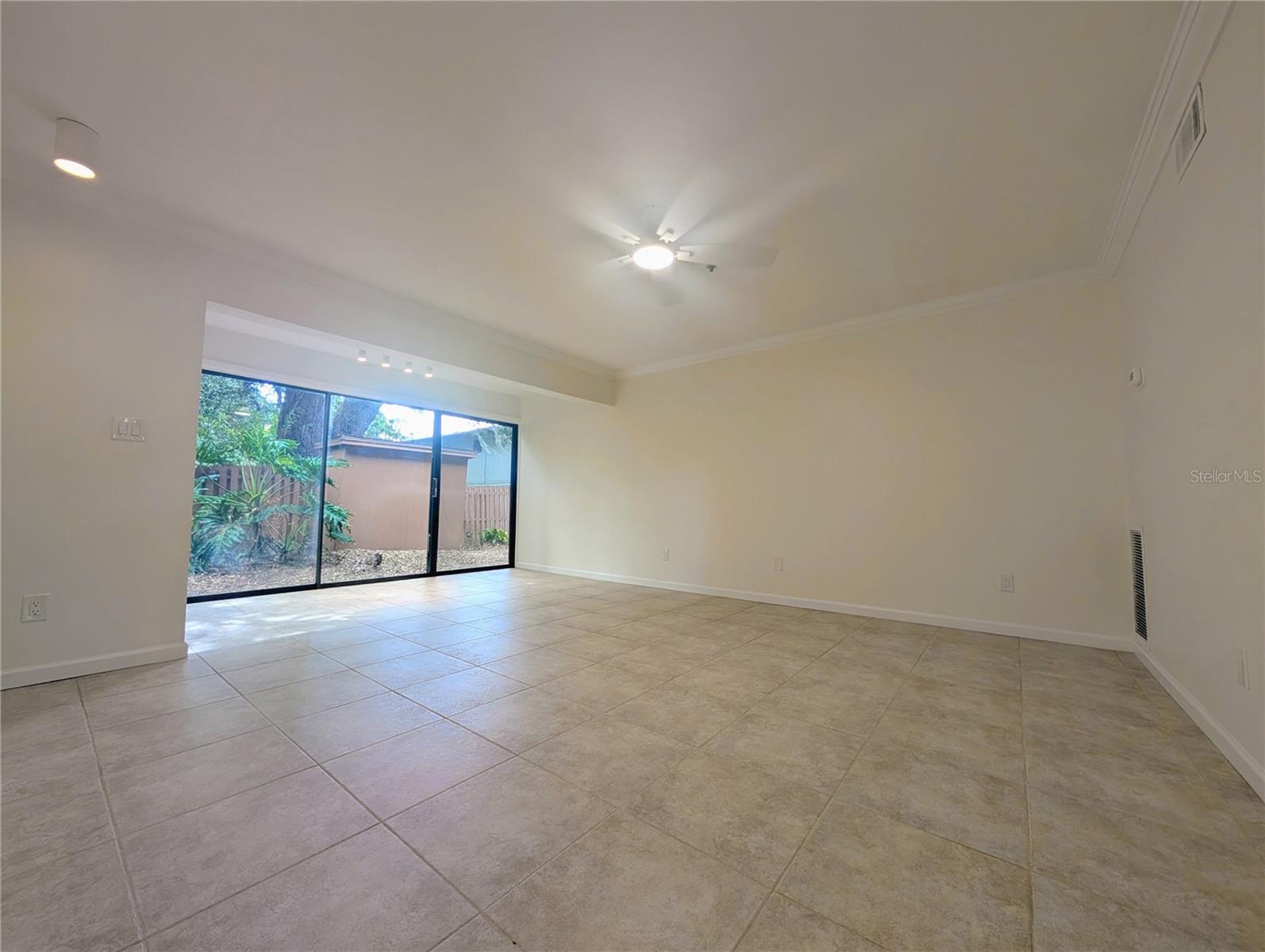 ONE THOUSAND OAKS REP - Residential