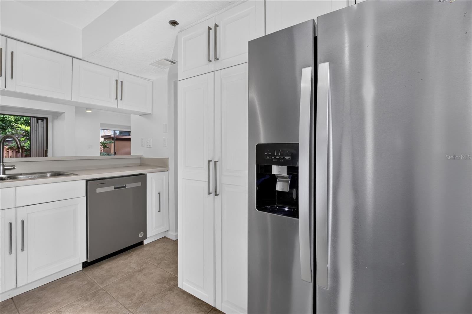 ONE THOUSAND OAKS REP - Residential