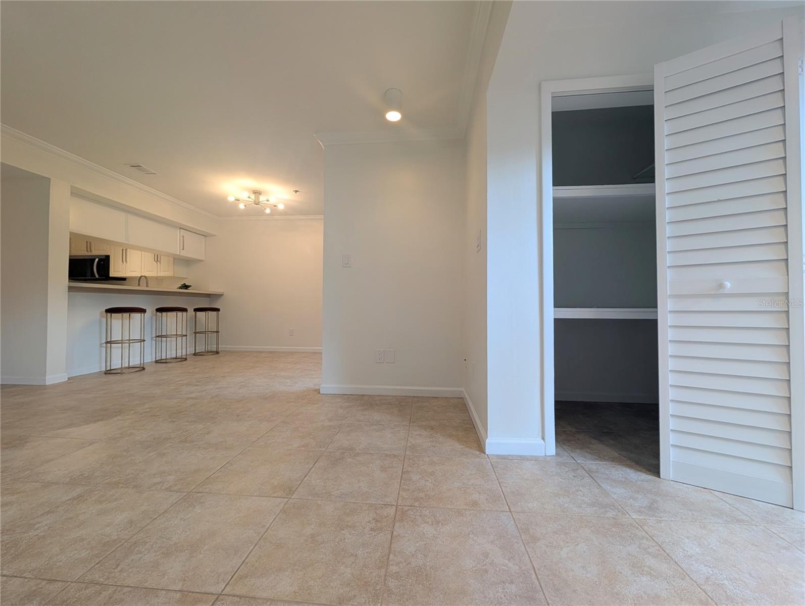 ONE THOUSAND OAKS REP - Residential