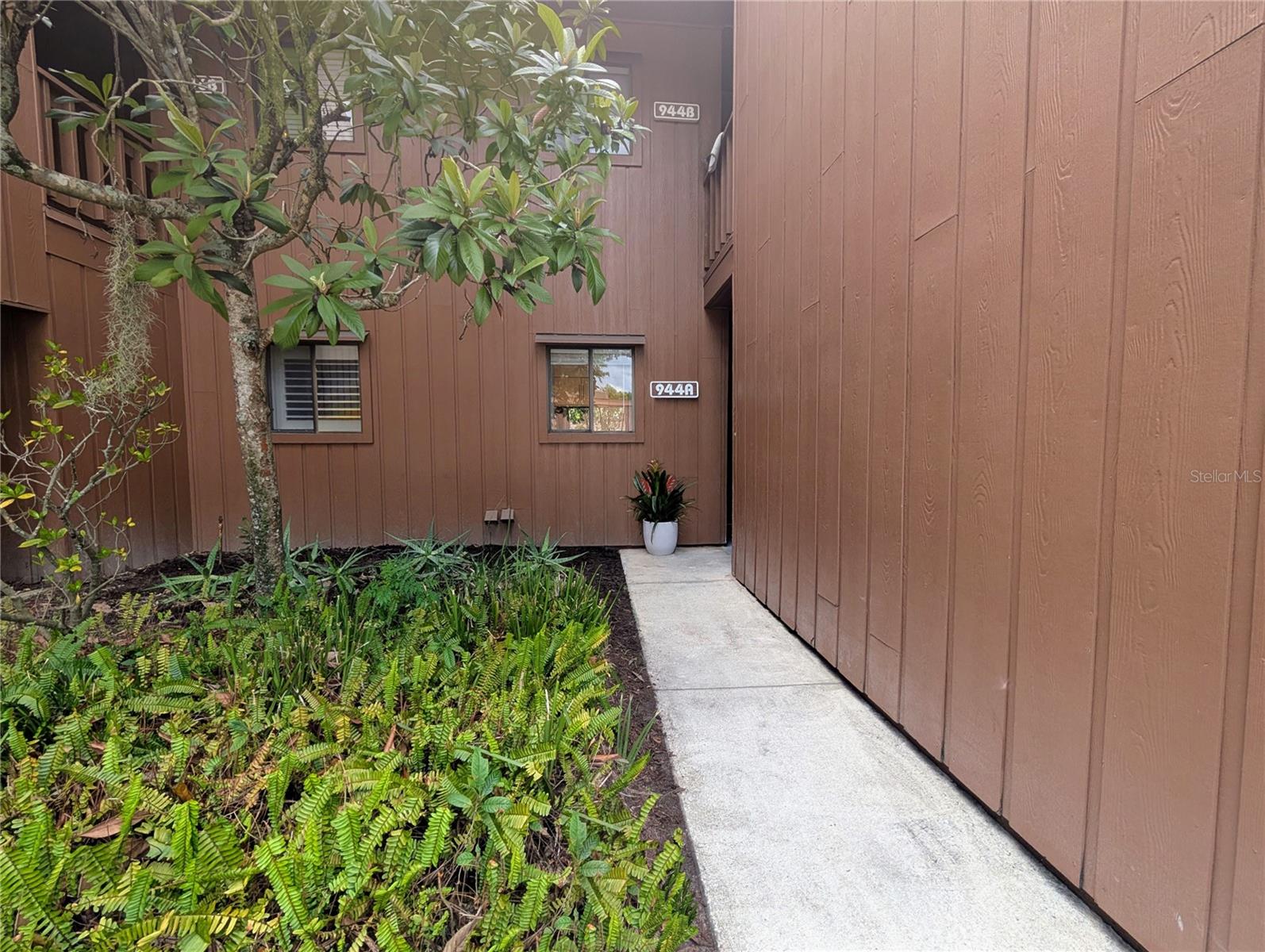 ONE THOUSAND OAKS REP - Residential