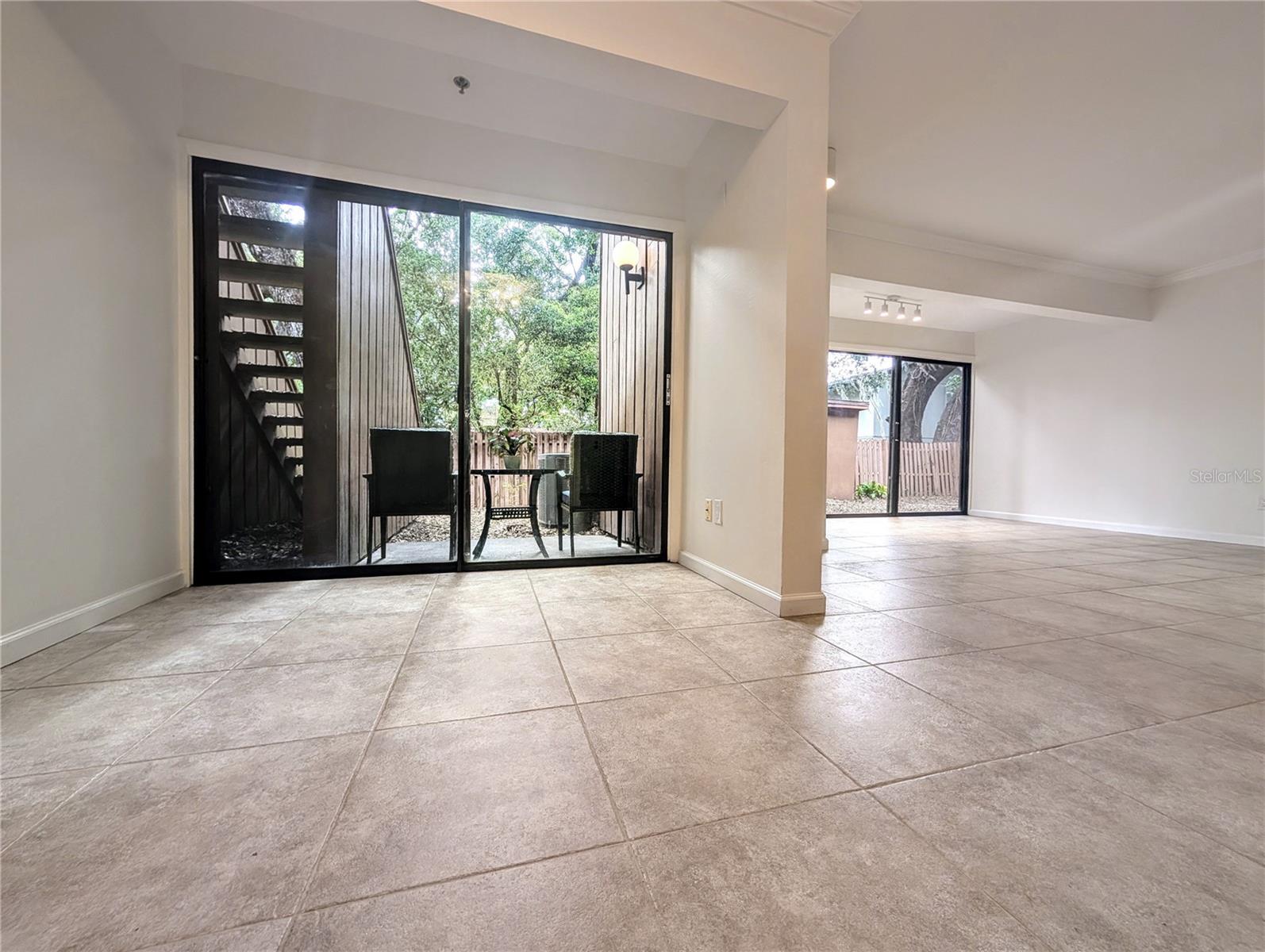 ONE THOUSAND OAKS REP - Residential