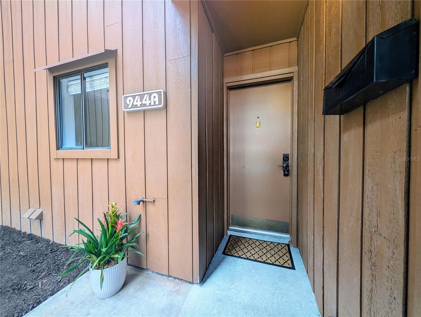 ONE THOUSAND OAKS REP - Residential