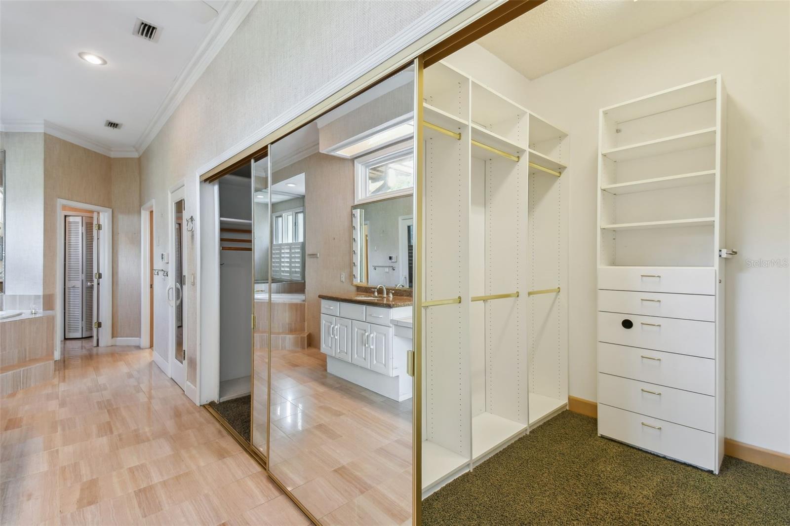 ISLEWORTH - Residential