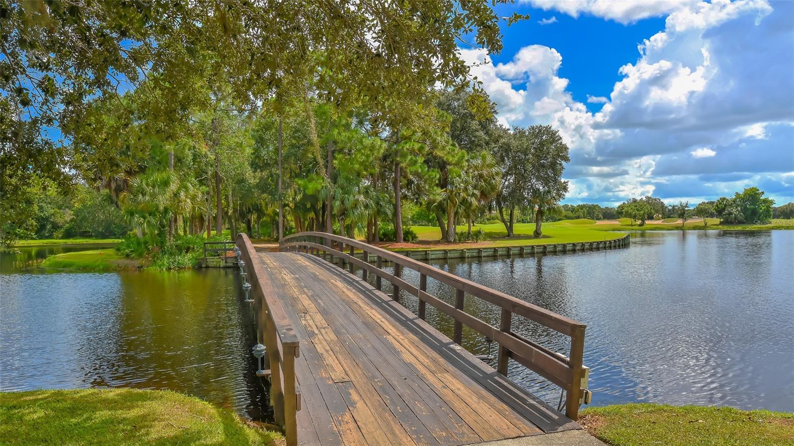 UNIVERSITY PARK COUNTRY CLUB - Residential