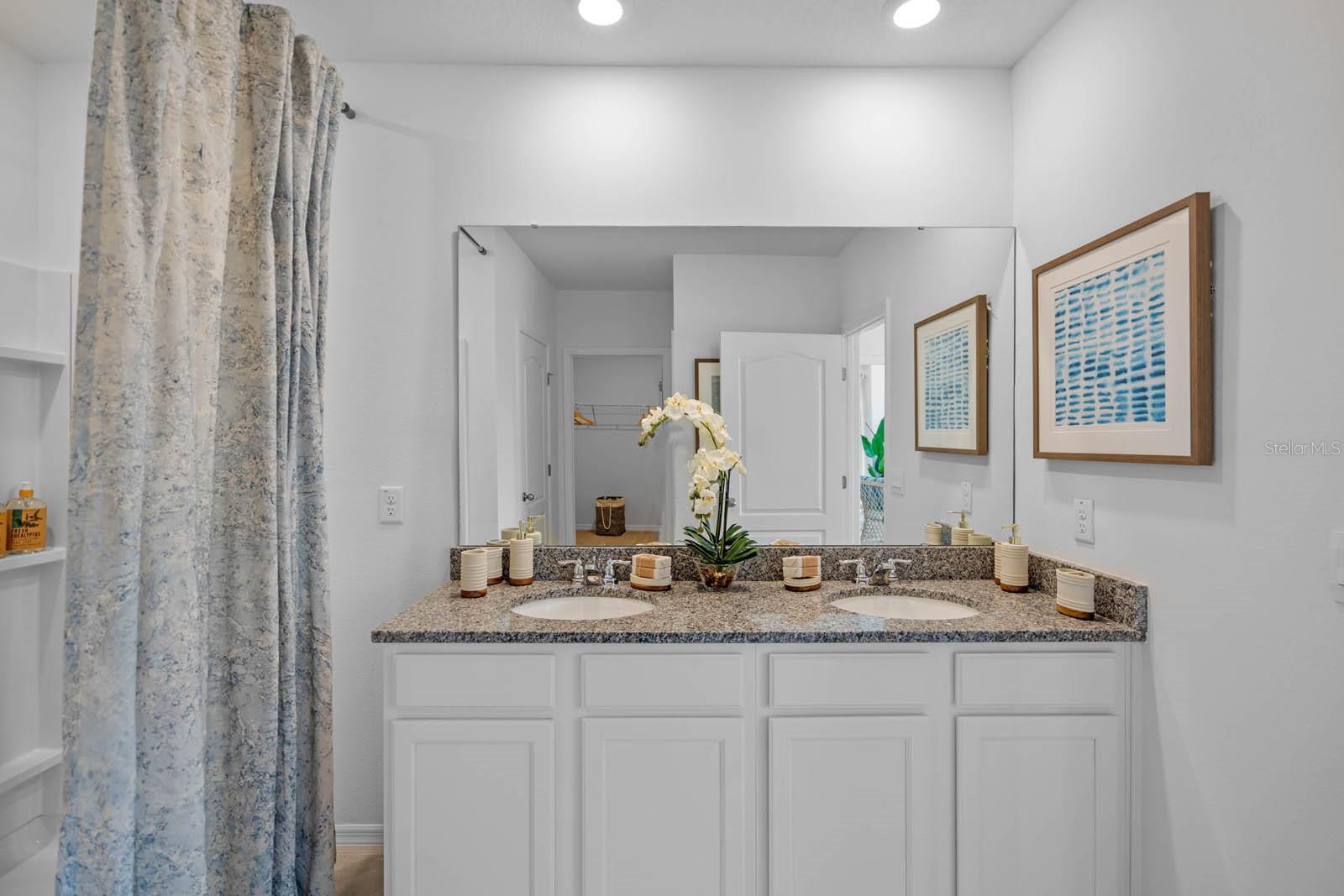 WIND MEADOWS SOUTH - Residential