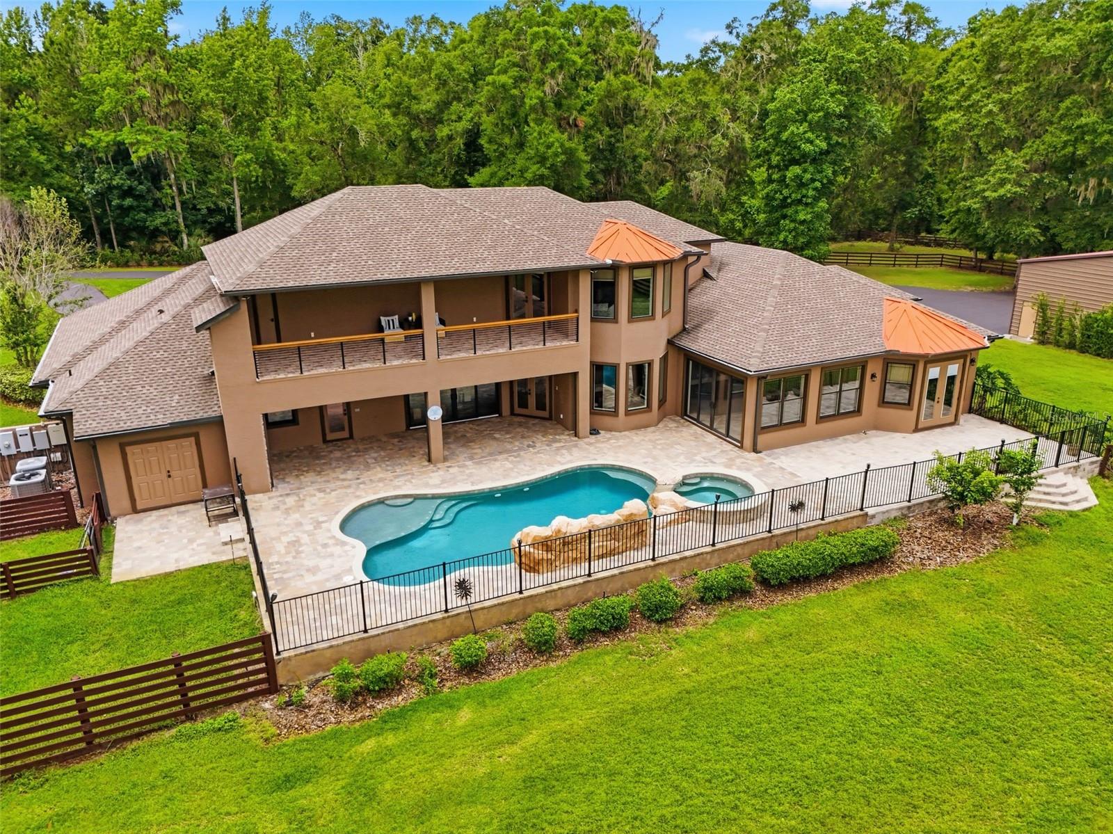 TURNING HAWK RANCH - Residential