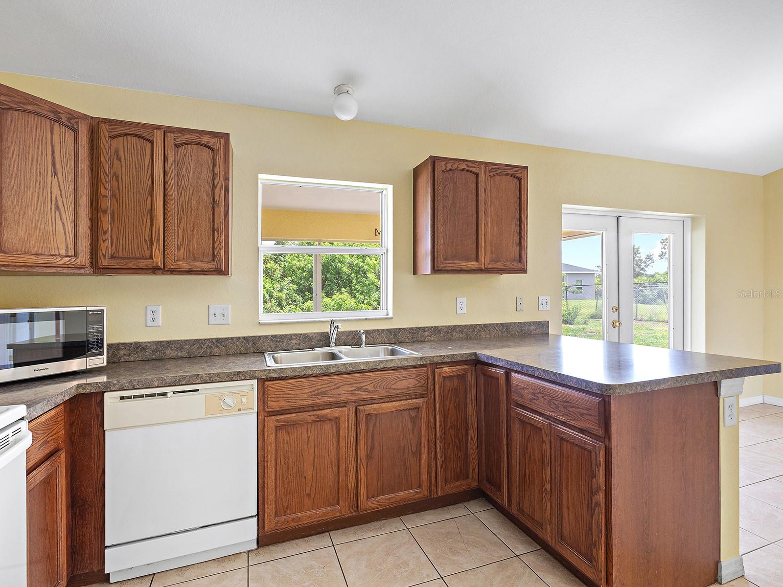 PORT CHARLOTTE SEC72 14294 - Residential