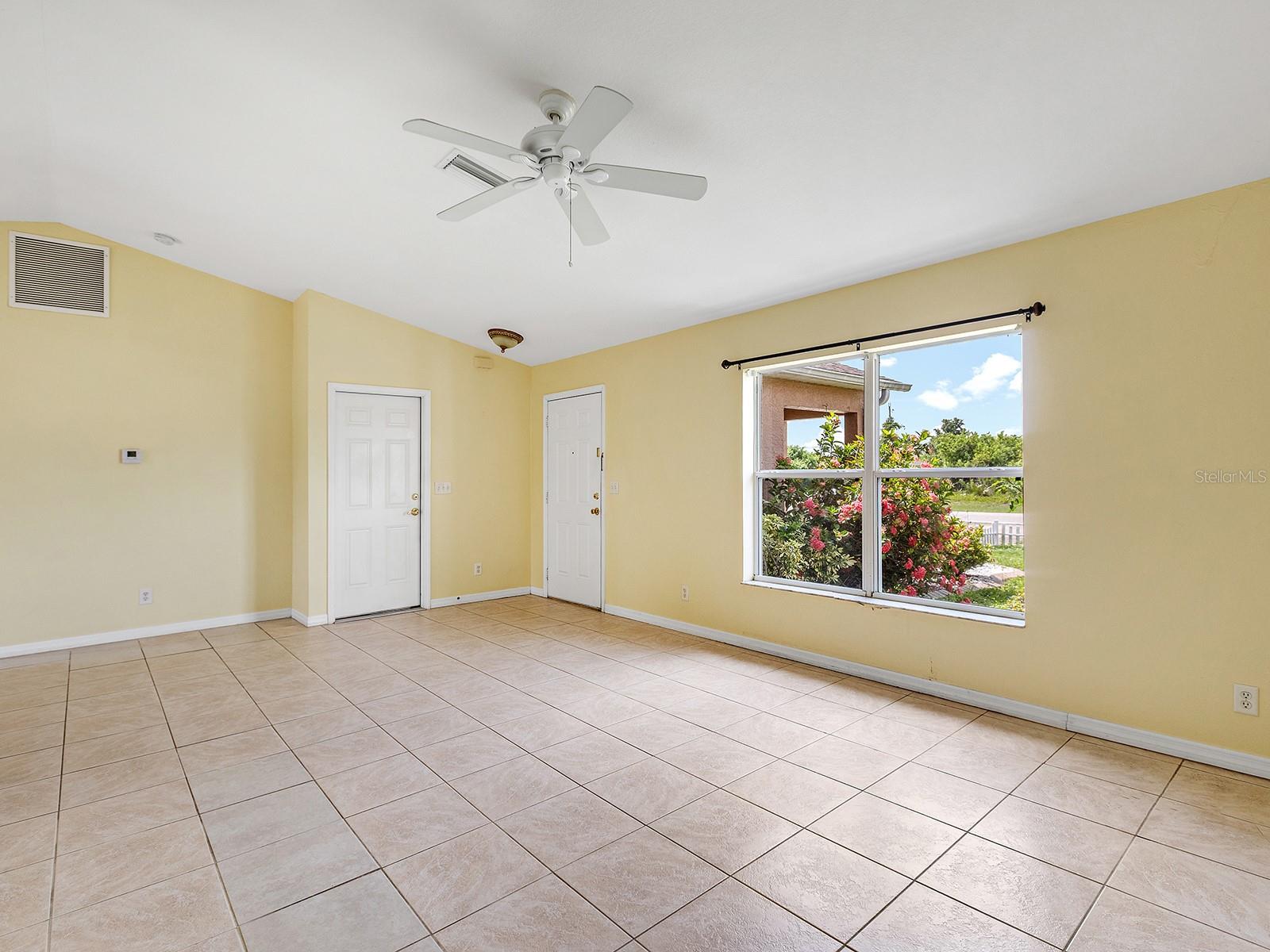 PORT CHARLOTTE SEC72 14294 - Residential