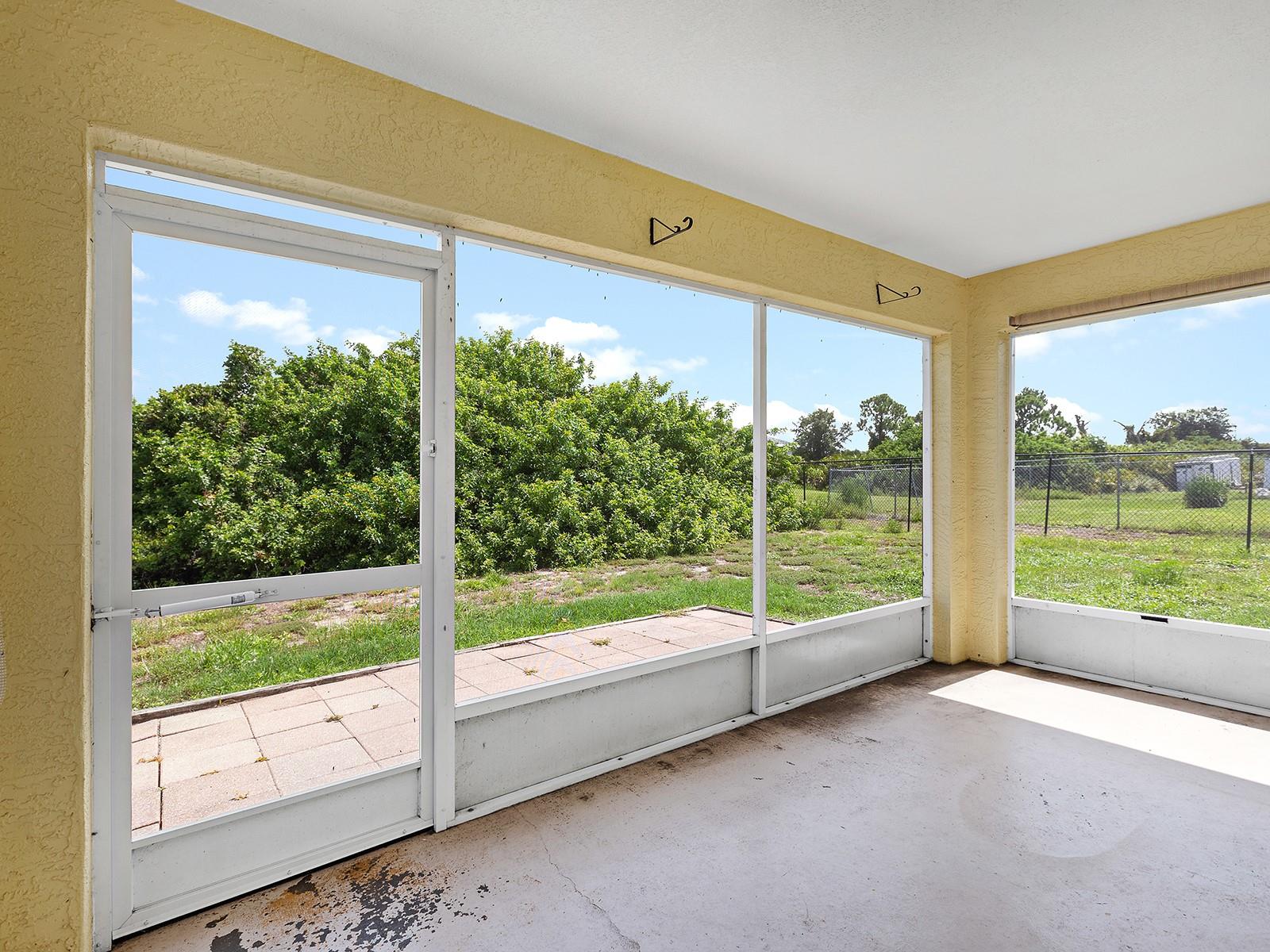 PORT CHARLOTTE SEC72 14294 - Residential