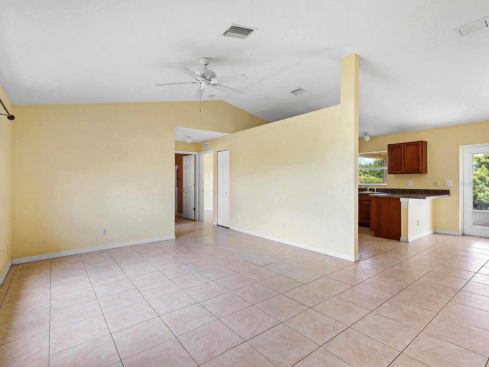 PORT CHARLOTTE SEC72 14294 - Residential