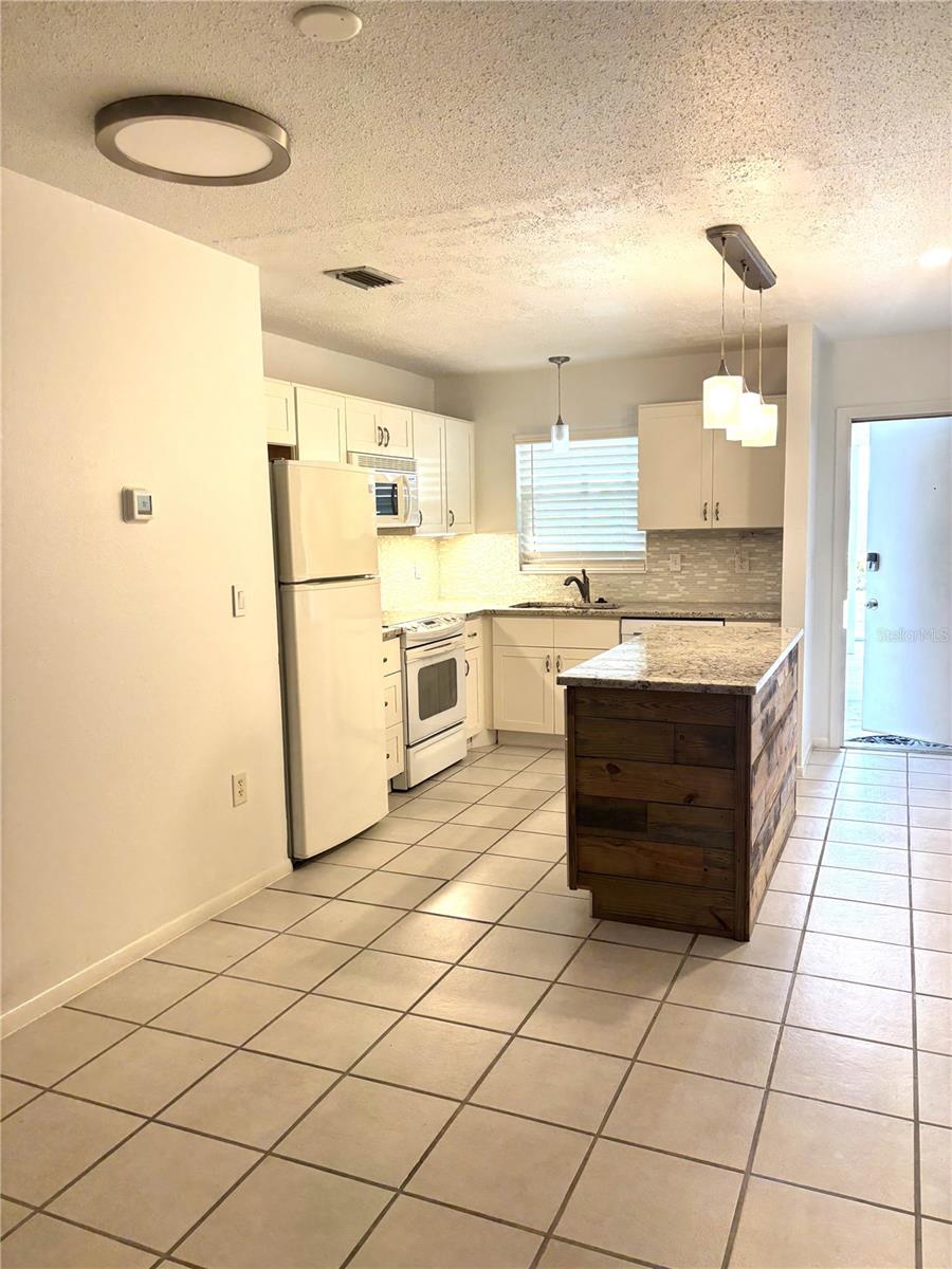 CREEKVIEW - Residential Lease