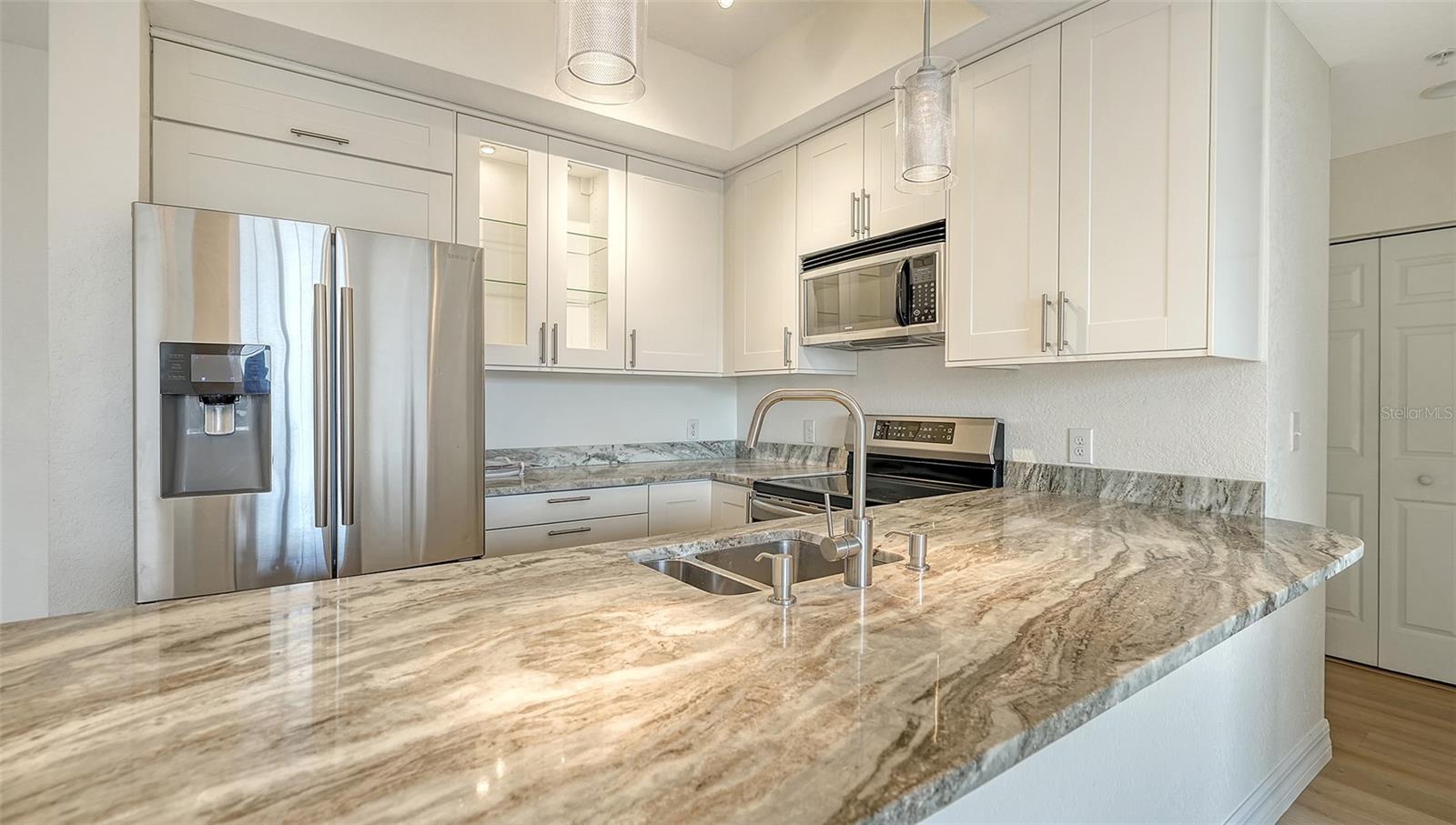 BROADWAY PROMENADE - Residential