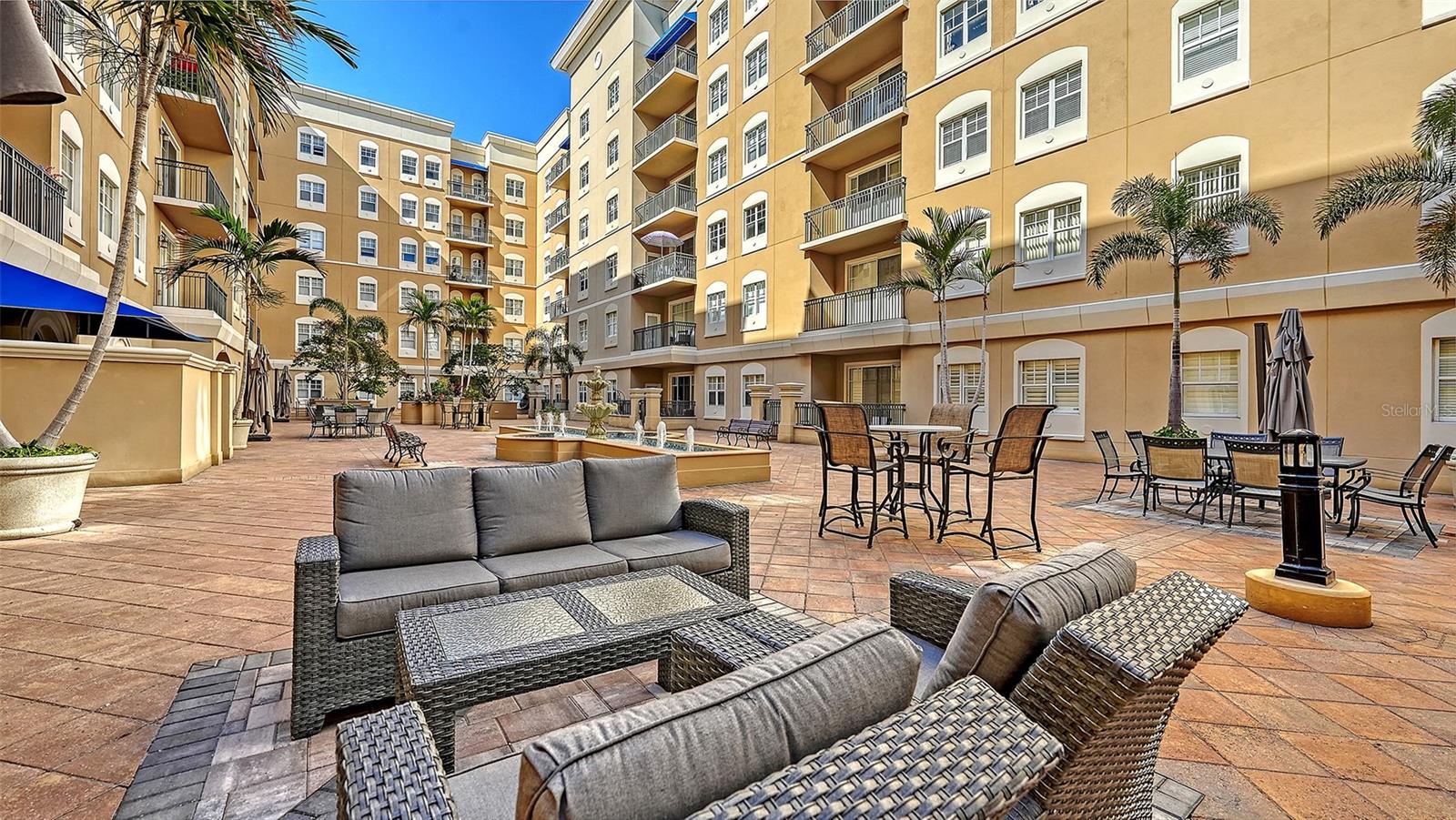 BROADWAY PROMENADE - Residential