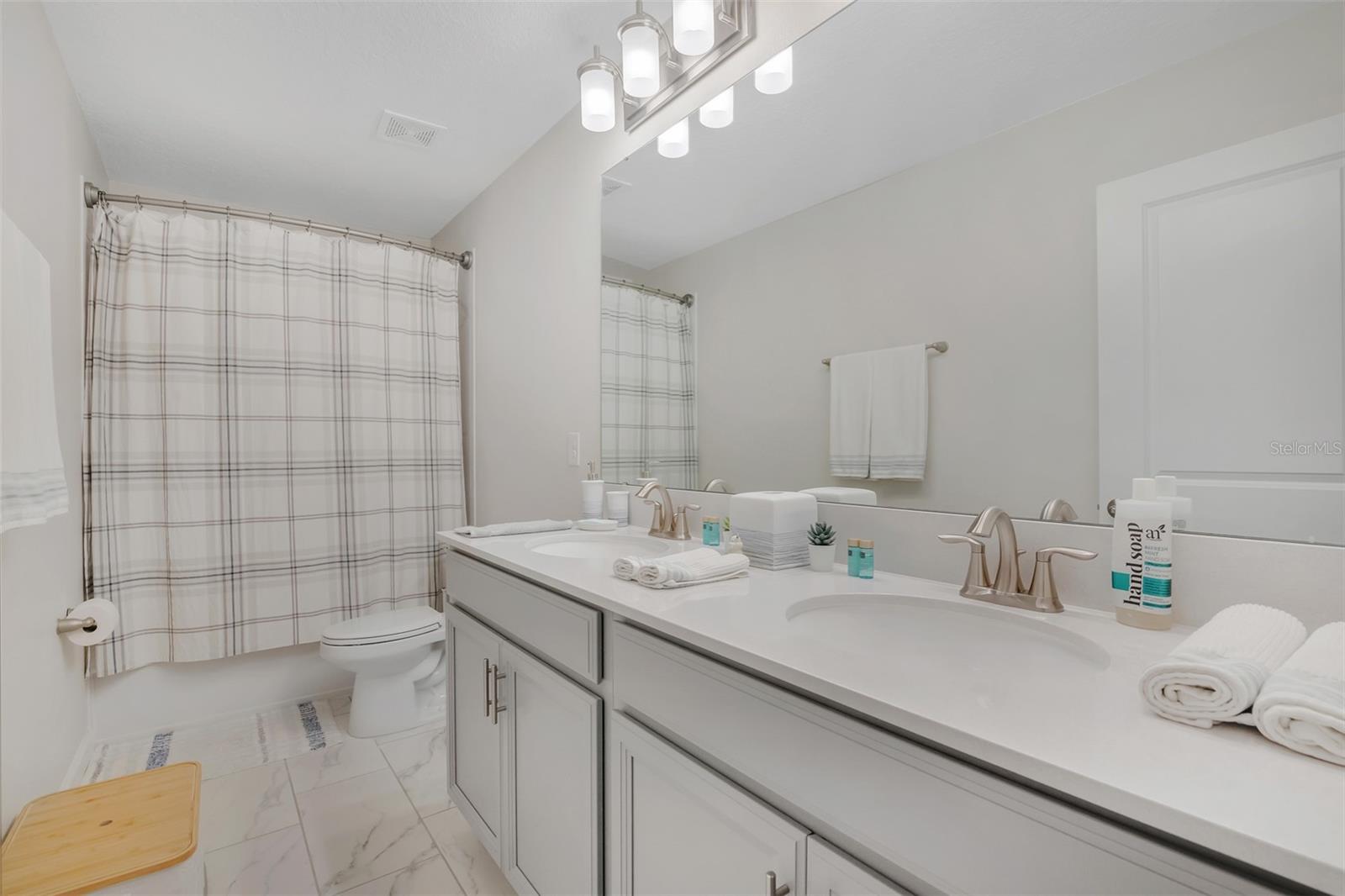 CHAMPIONSGATE 80 PH II - Residential