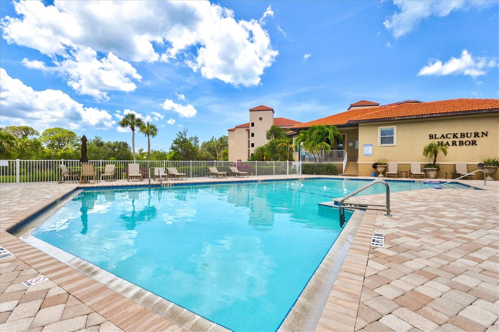 BLACKBURN HARBOR WATERFRONT VILLAS - Residential