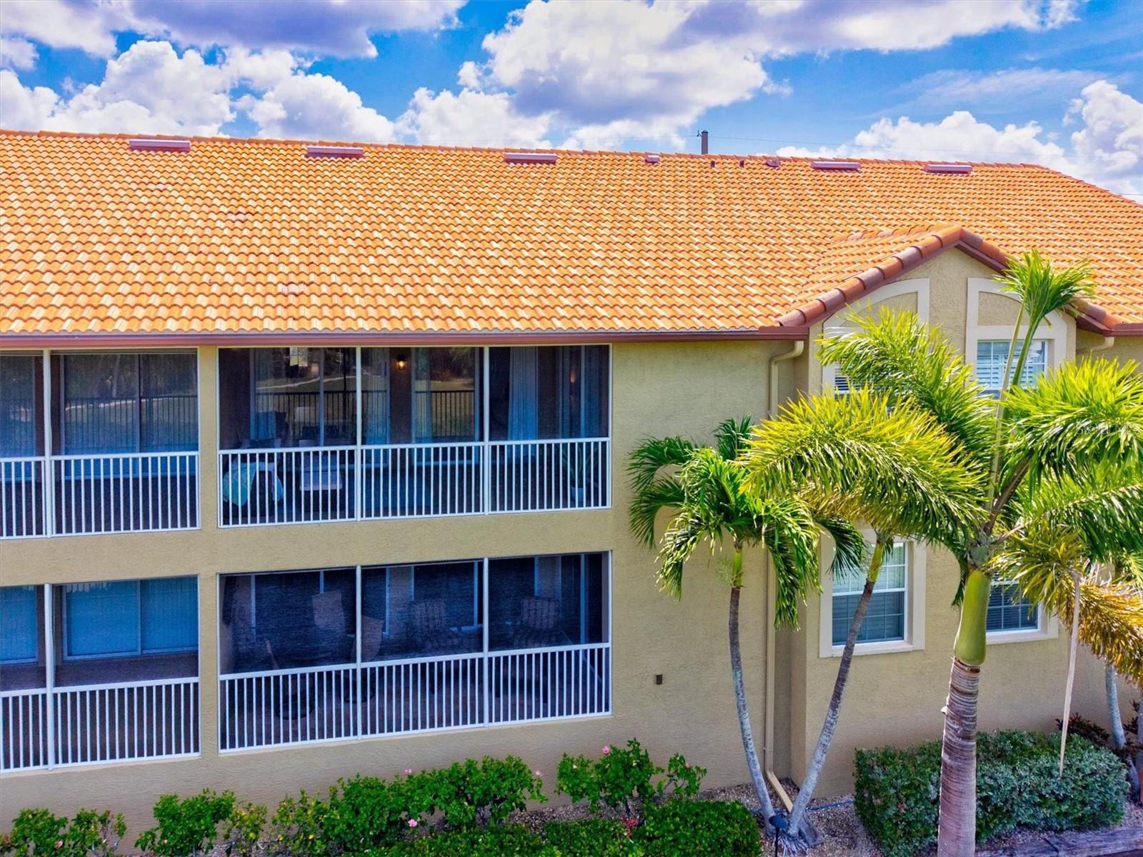 BLACKBURN HARBOR WATERFRONT VILLAS - Residential