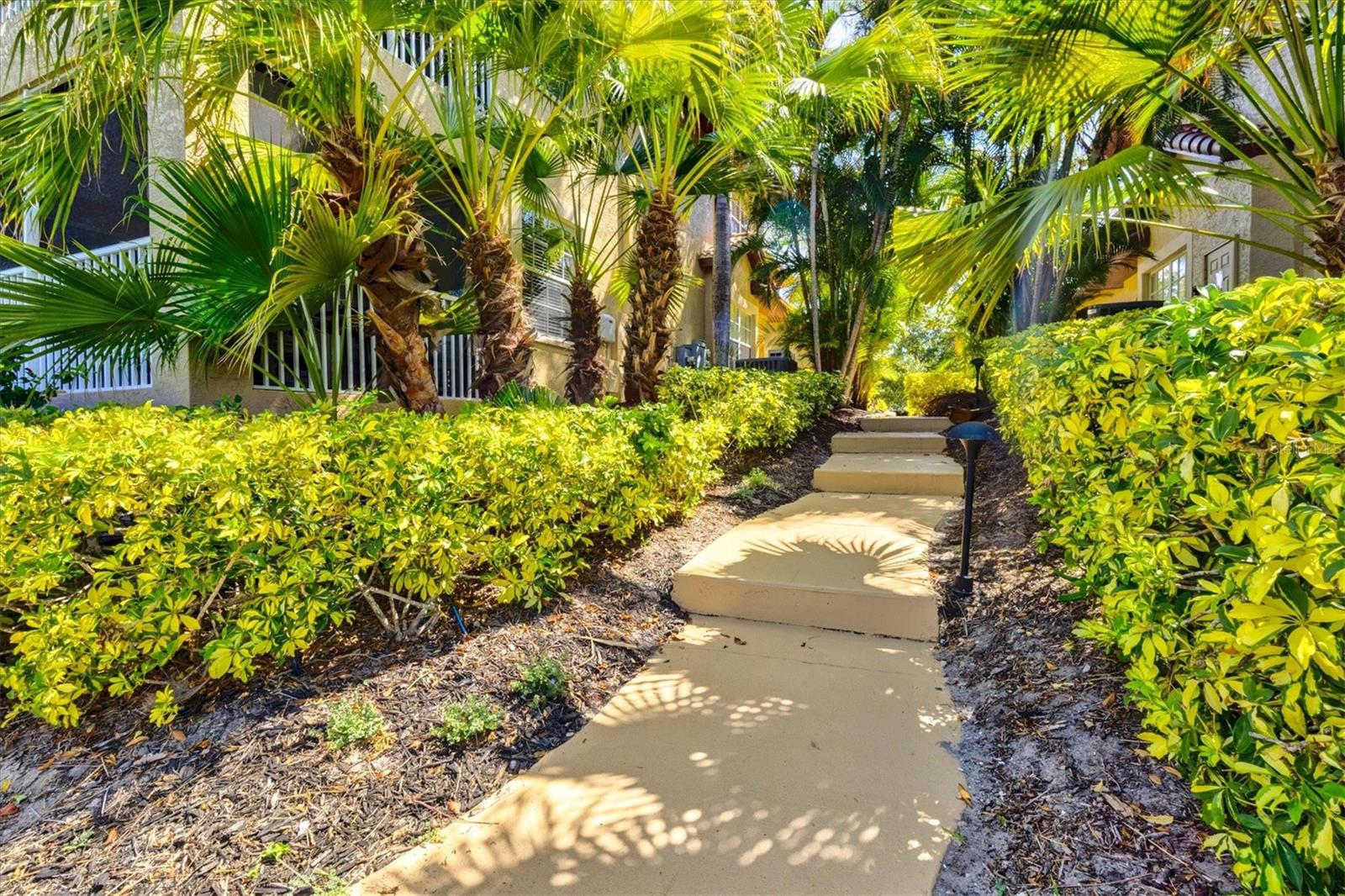 BLACKBURN HARBOR WATERFRONT VILLAS - Residential