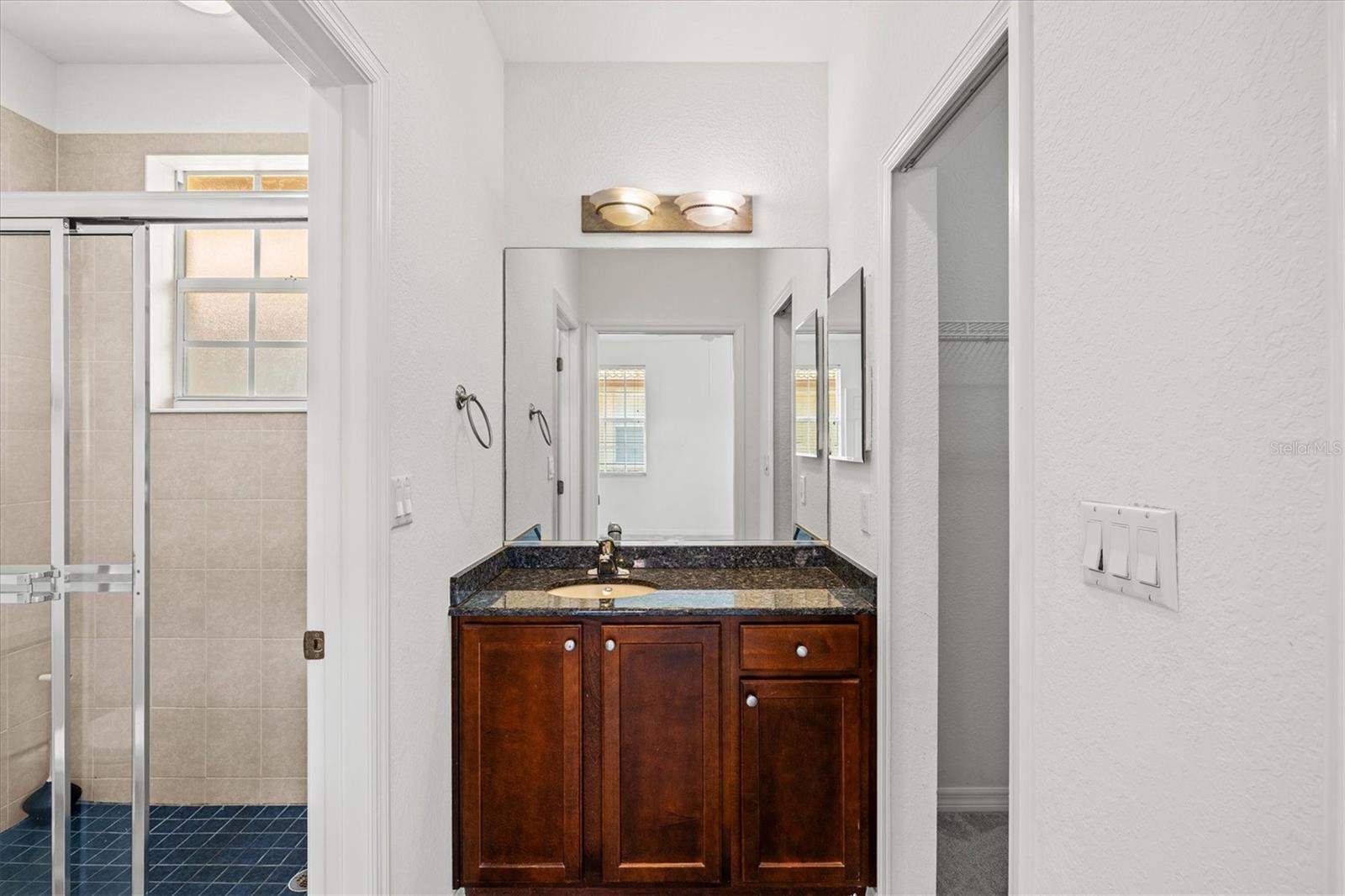BLACKBURN HARBOR WATERFRONT VILLAS - Residential