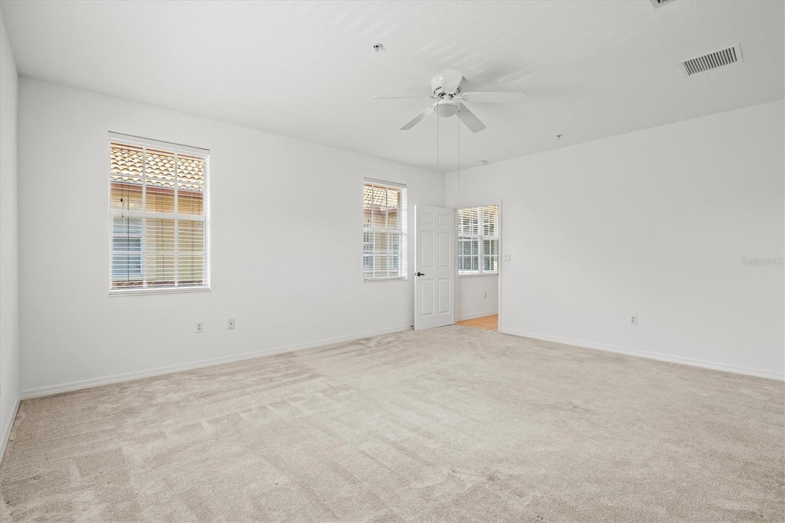 BLACKBURN HARBOR WATERFRONT VILLAS - Residential
