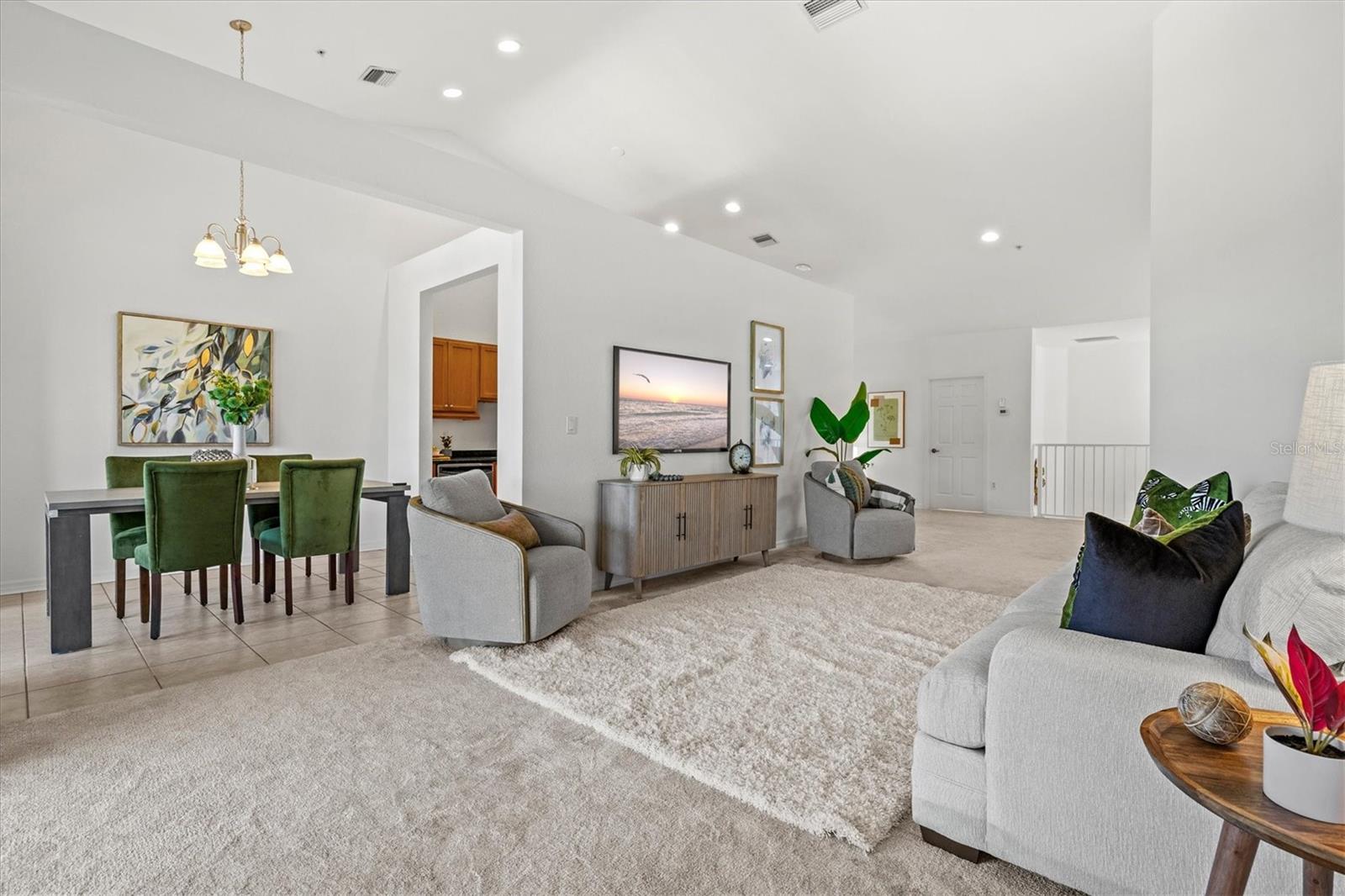 BLACKBURN HARBOR WATERFRONT VILLAS - Residential