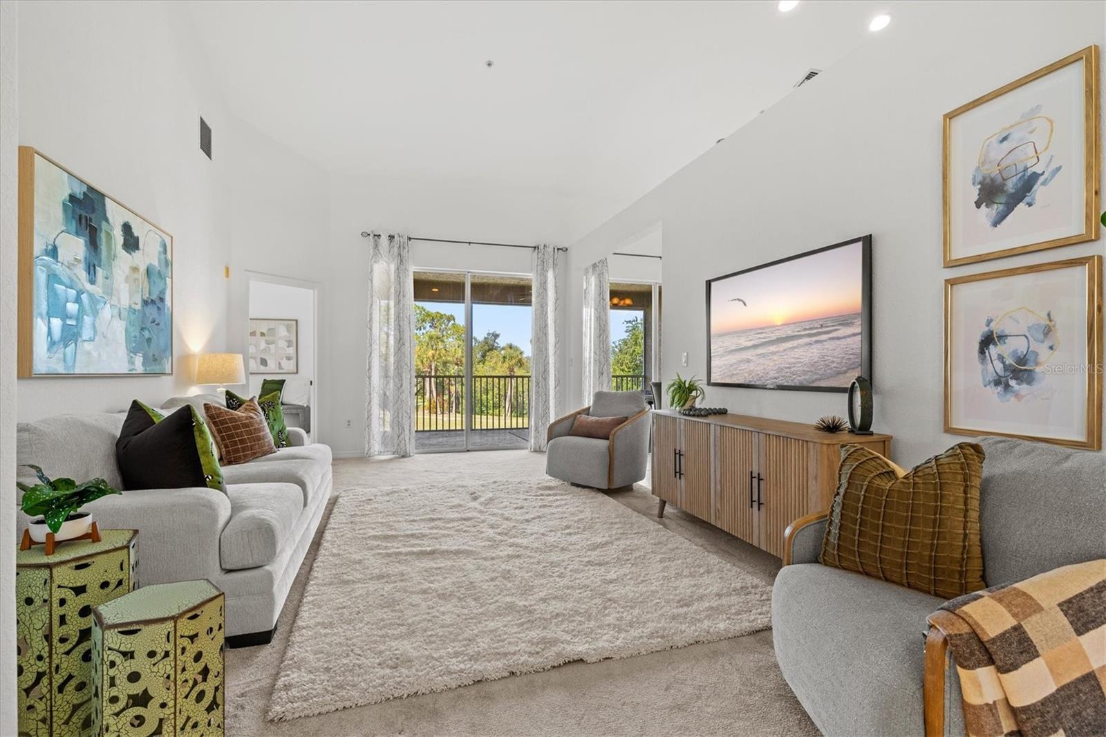 BLACKBURN HARBOR WATERFRONT VILLAS - Residential