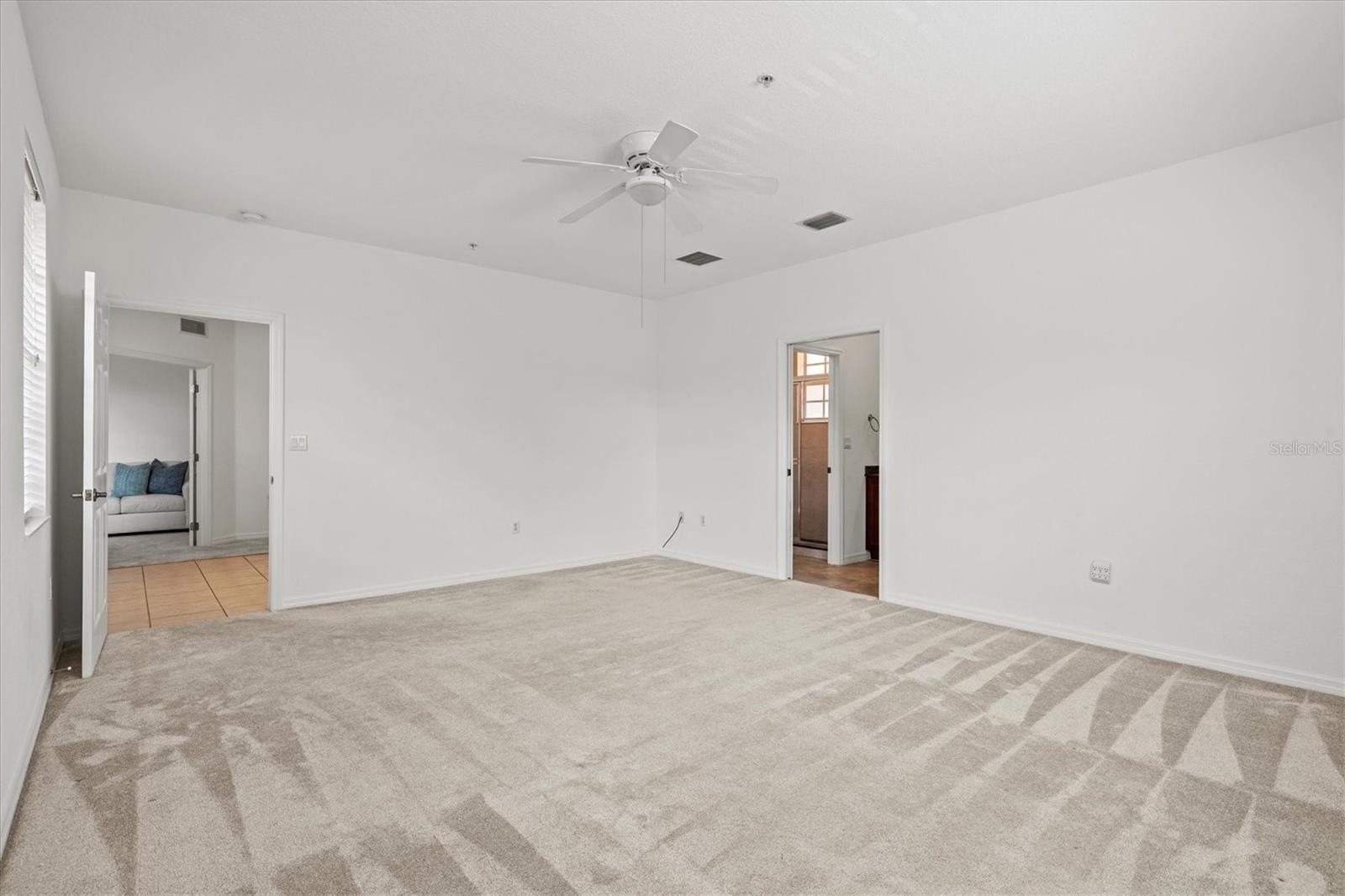 BLACKBURN HARBOR WATERFRONT VILLAS - Residential