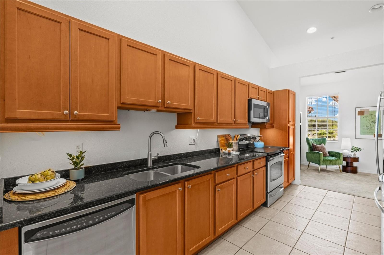 BLACKBURN HARBOR WATERFRONT VILLAS - Residential