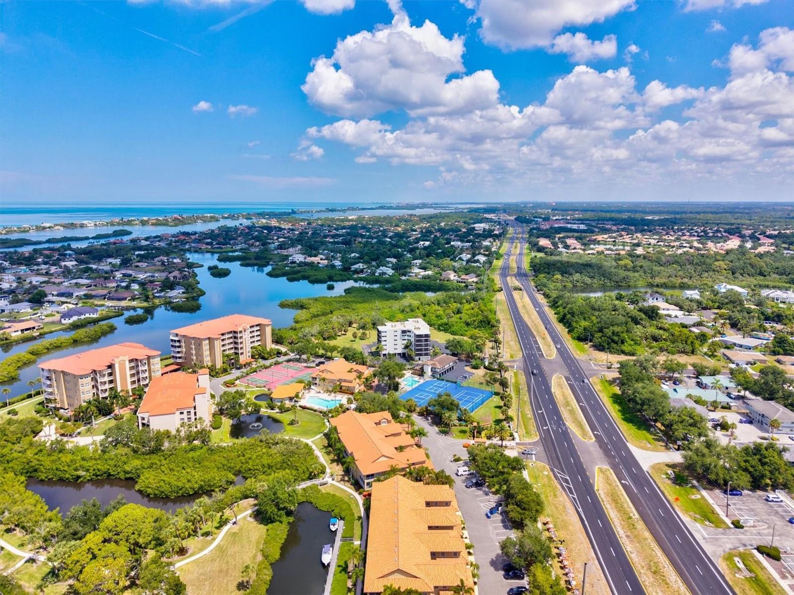 BLACKBURN HARBOR WATERFRONT VILLAS - Residential