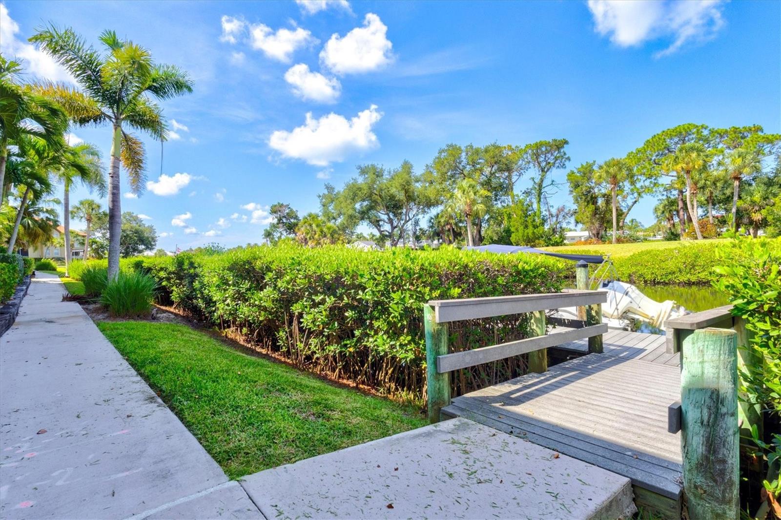 BLACKBURN HARBOR WATERFRONT VILLAS - Residential