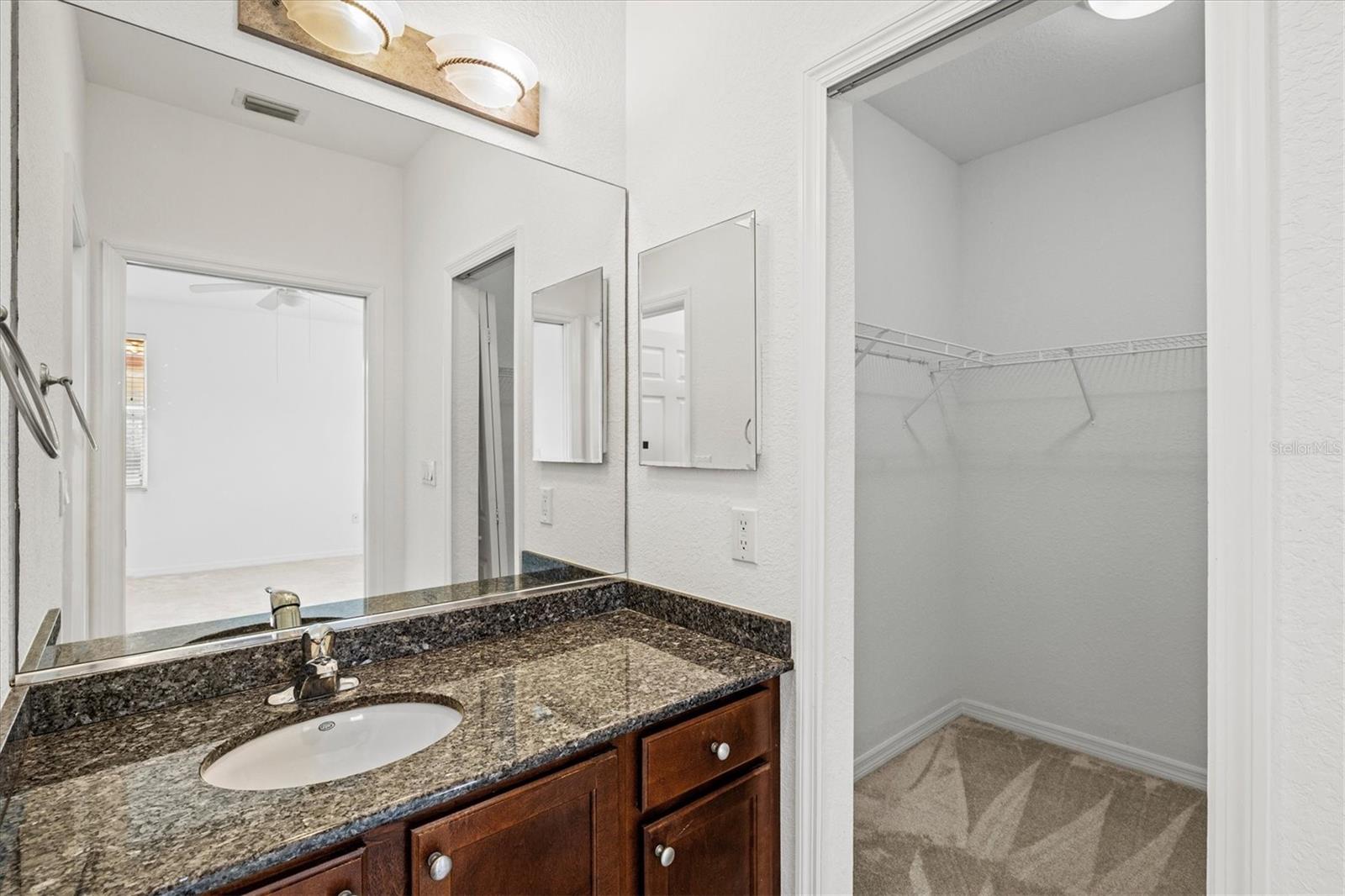 BLACKBURN HARBOR WATERFRONT VILLAS - Residential