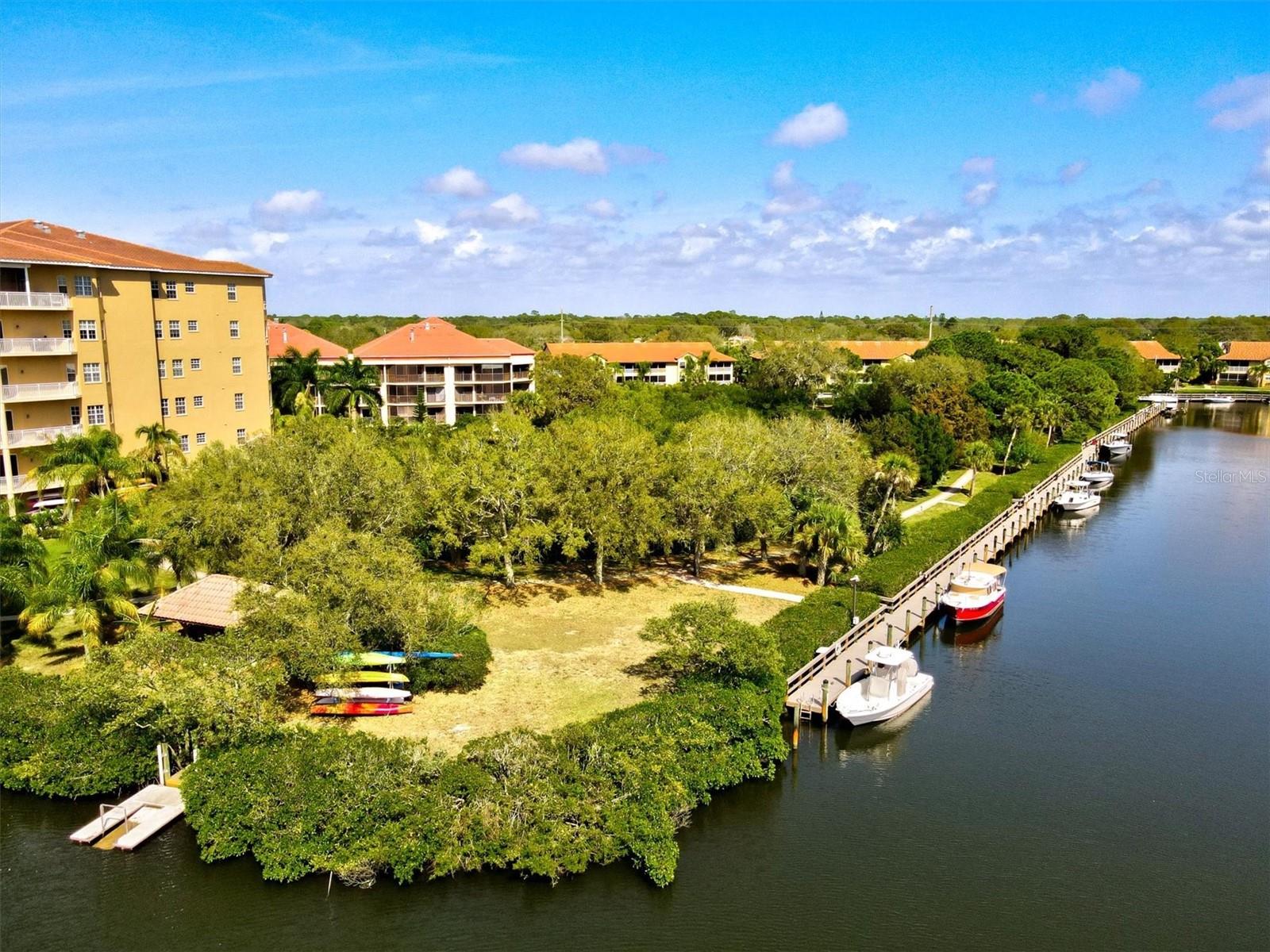 BLACKBURN HARBOR WATERFRONT VILLAS - Residential