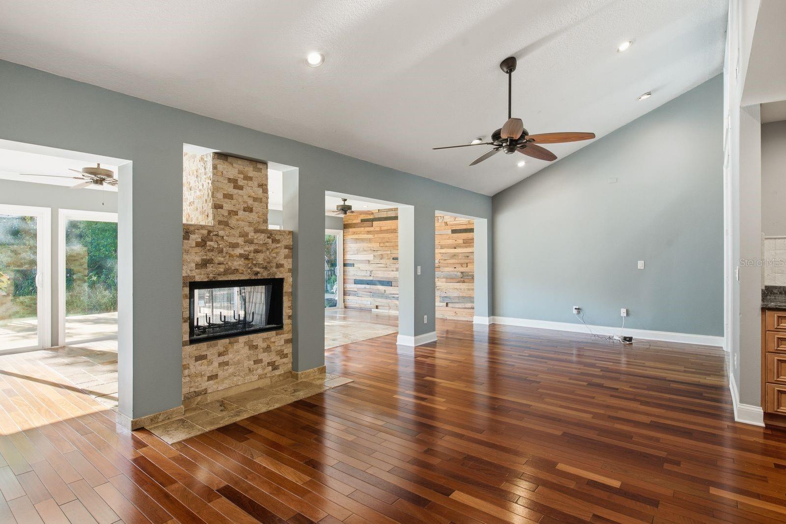 CARROLLWOOD SOUTH - Residential
