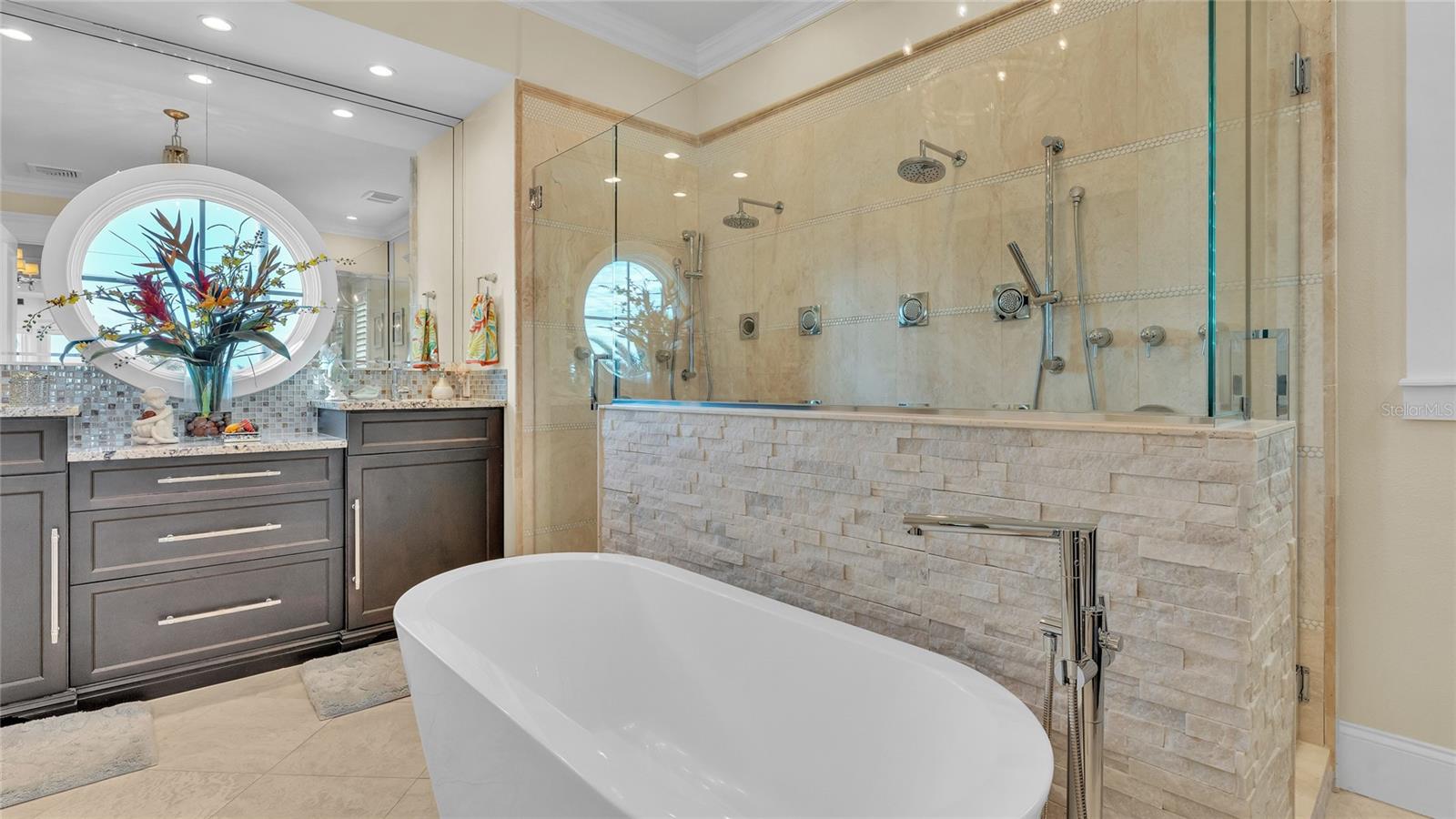 KEY ROYALE 8TH ADD - Residential