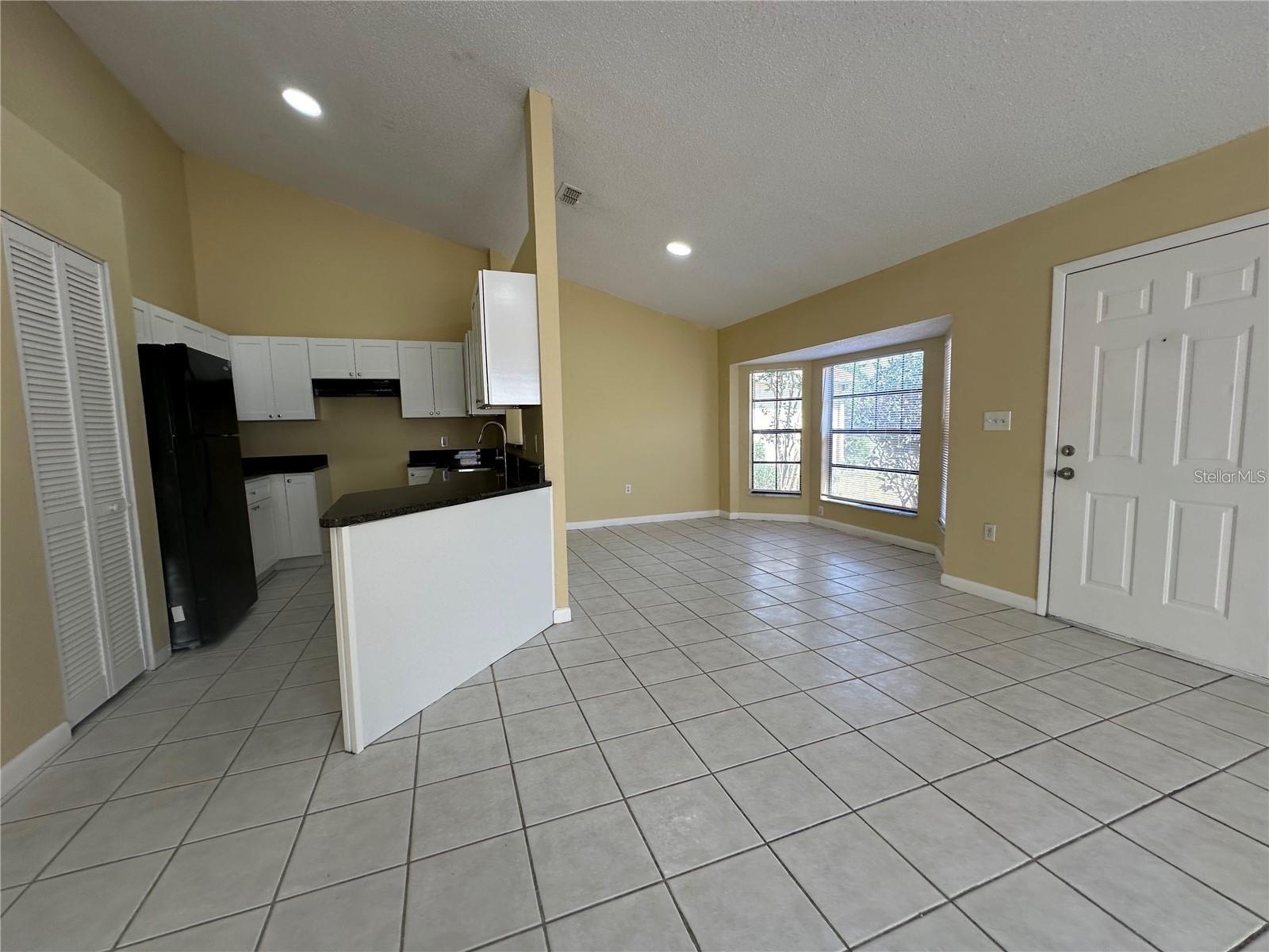 MAGNOLIA LAKES - Residential Lease