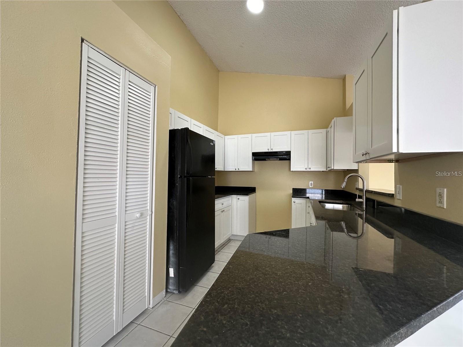 MAGNOLIA LAKES - Residential Lease