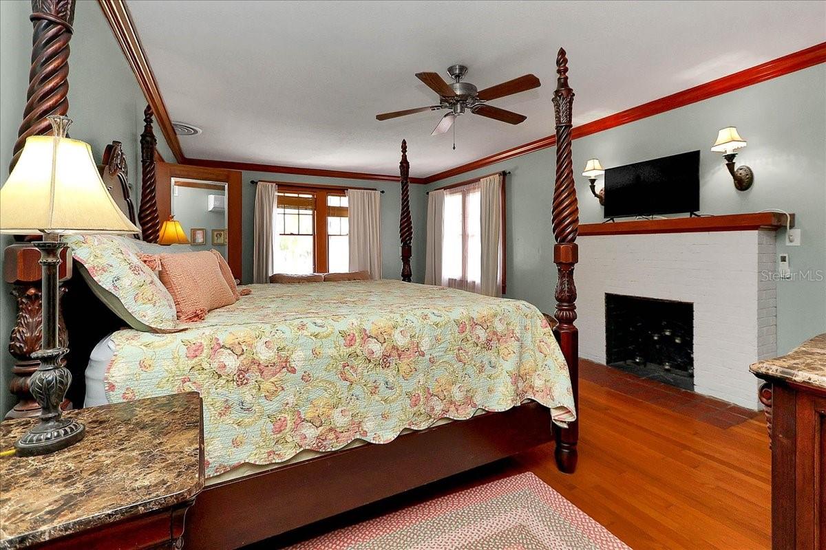 LEESBURG PALMORA PARK - Residential