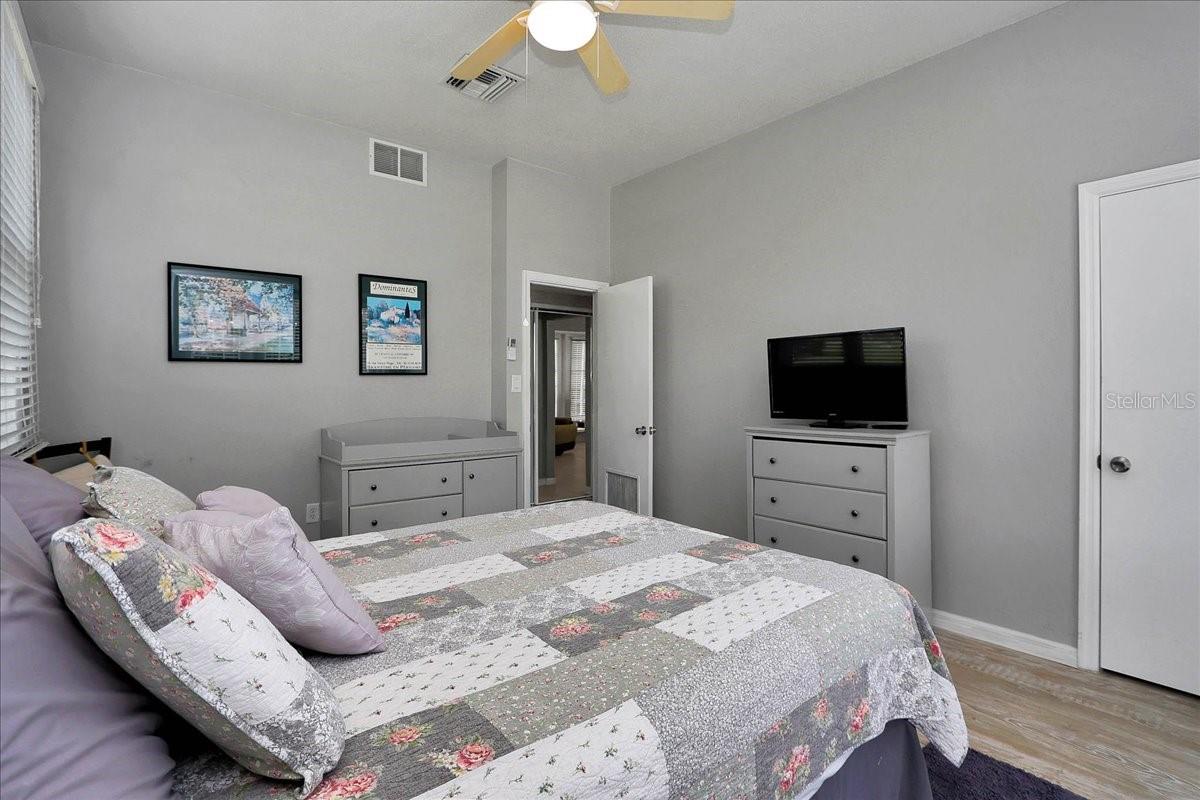 LEESBURG PALMORA PARK - Residential