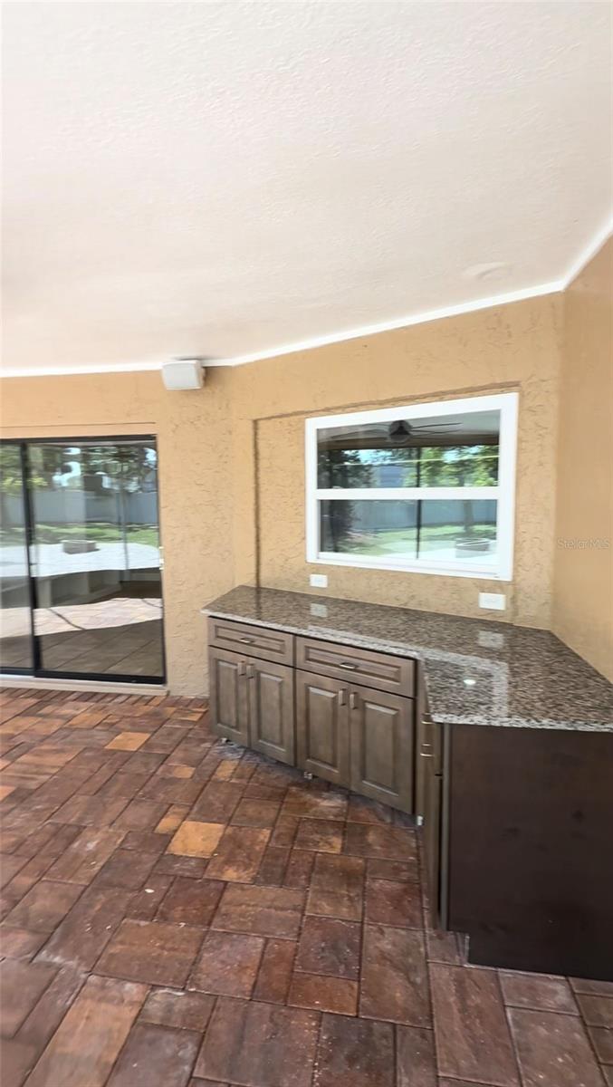 MORAN GROVES - Residential