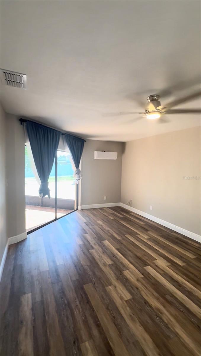 MORAN GROVES - Residential
