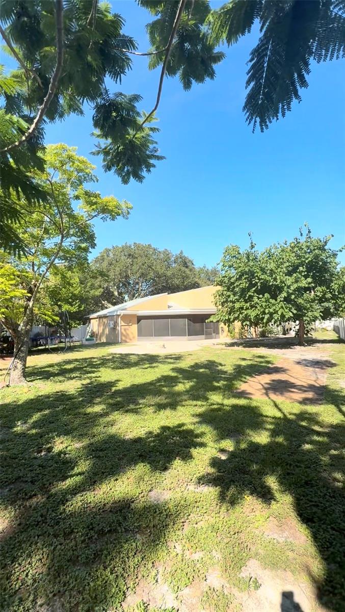 MORAN GROVES - Residential