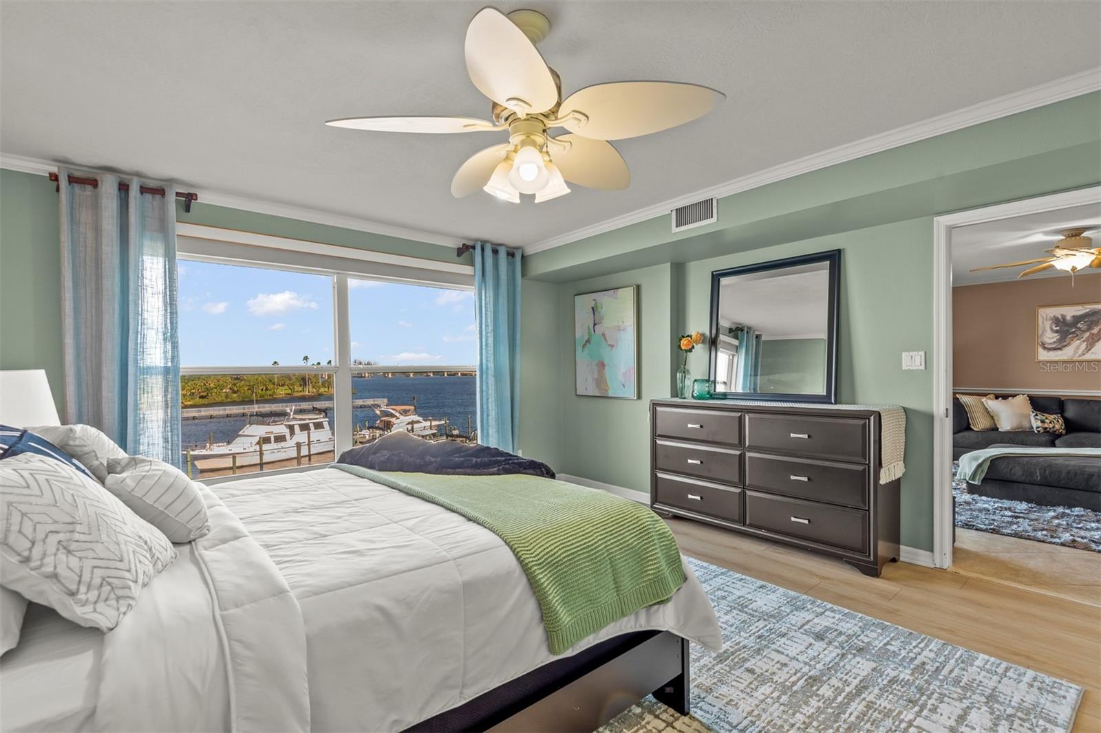 MARINA POINT HARBOR PH 01 CONDO - Residential