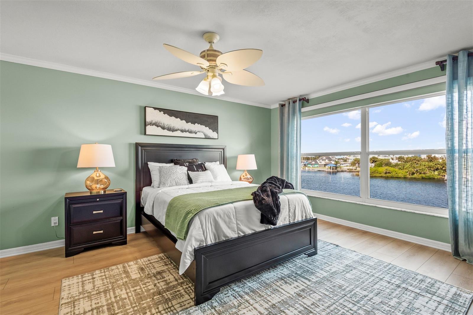 MARINA POINT HARBOR PH 01 CONDO - Residential