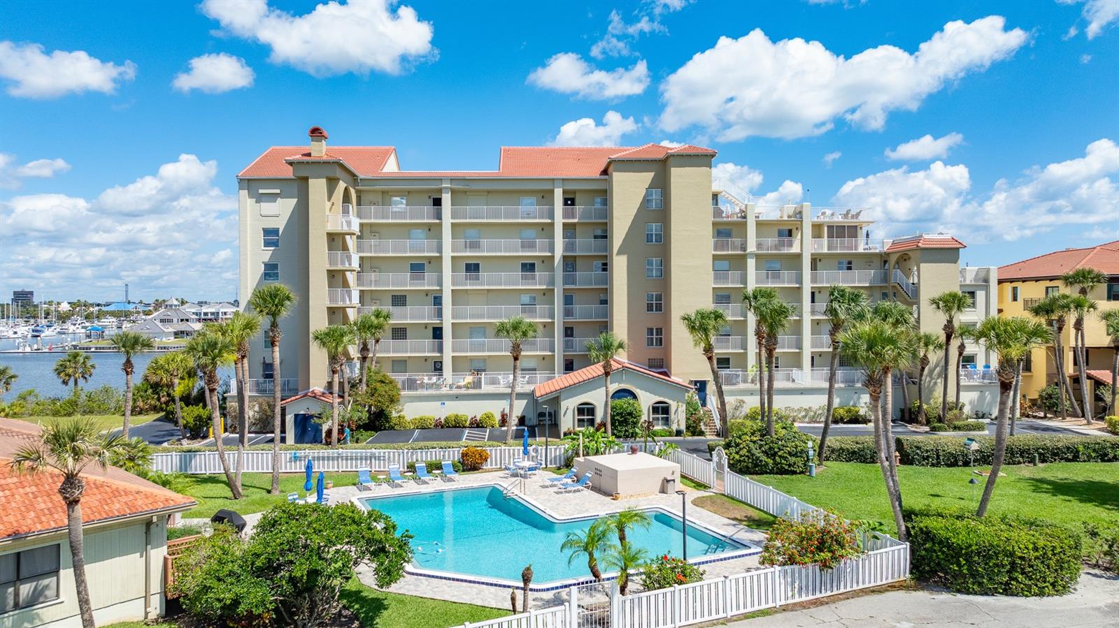 MARINA POINT HARBOR PH 01 CONDO - Residential