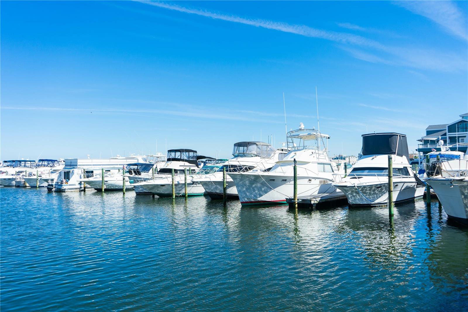 MARINA POINT HARBOR PH 01 CONDO - Residential